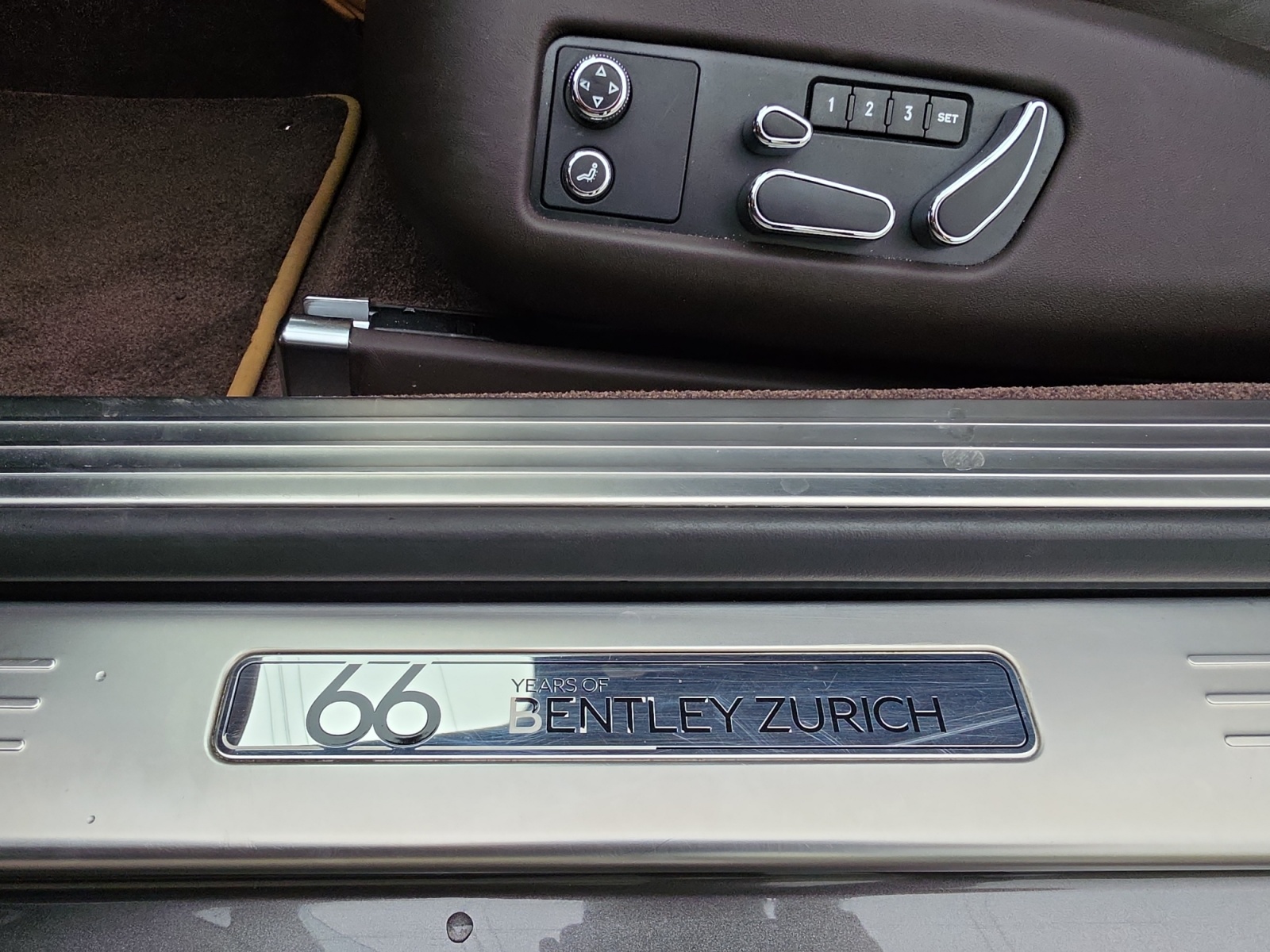 BENTLEY Continental GT Speed W12- Sondermodell " 66 Years Bentley Zurich"-image-11
