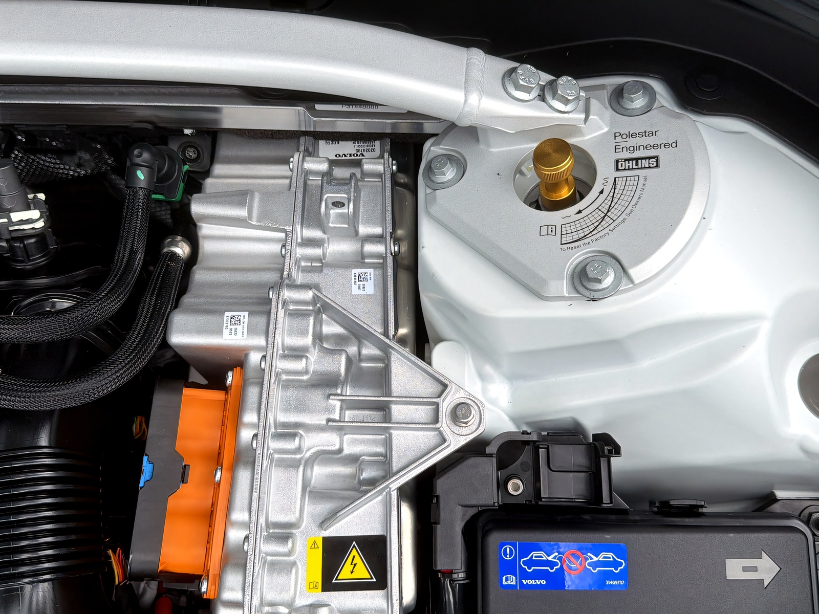 VOLVO XC60 2.0 T8 TE Polestar eAWD Last Edition-image-22