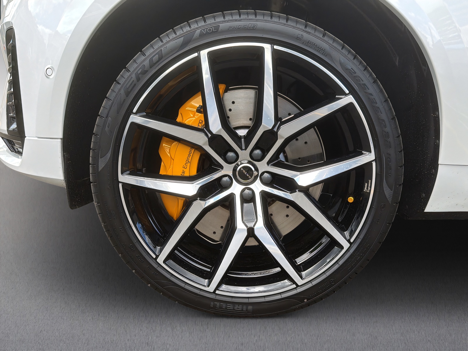 VOLVO XC60 2.0 T8 TE Polestar eAWD Last Edition-image-23
