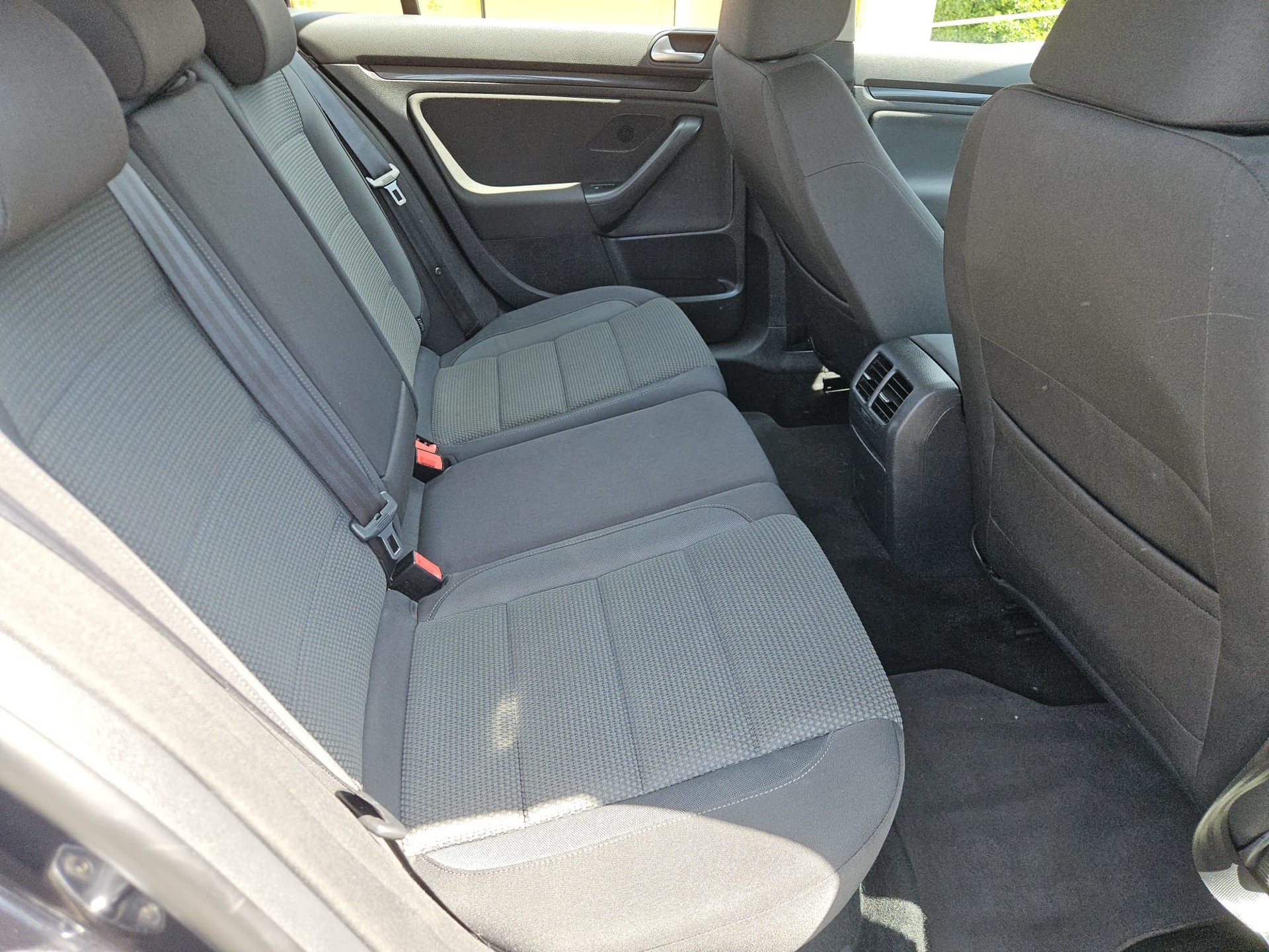 VW Golf Variant 1.6 TDI BMT Comfortline-image-8