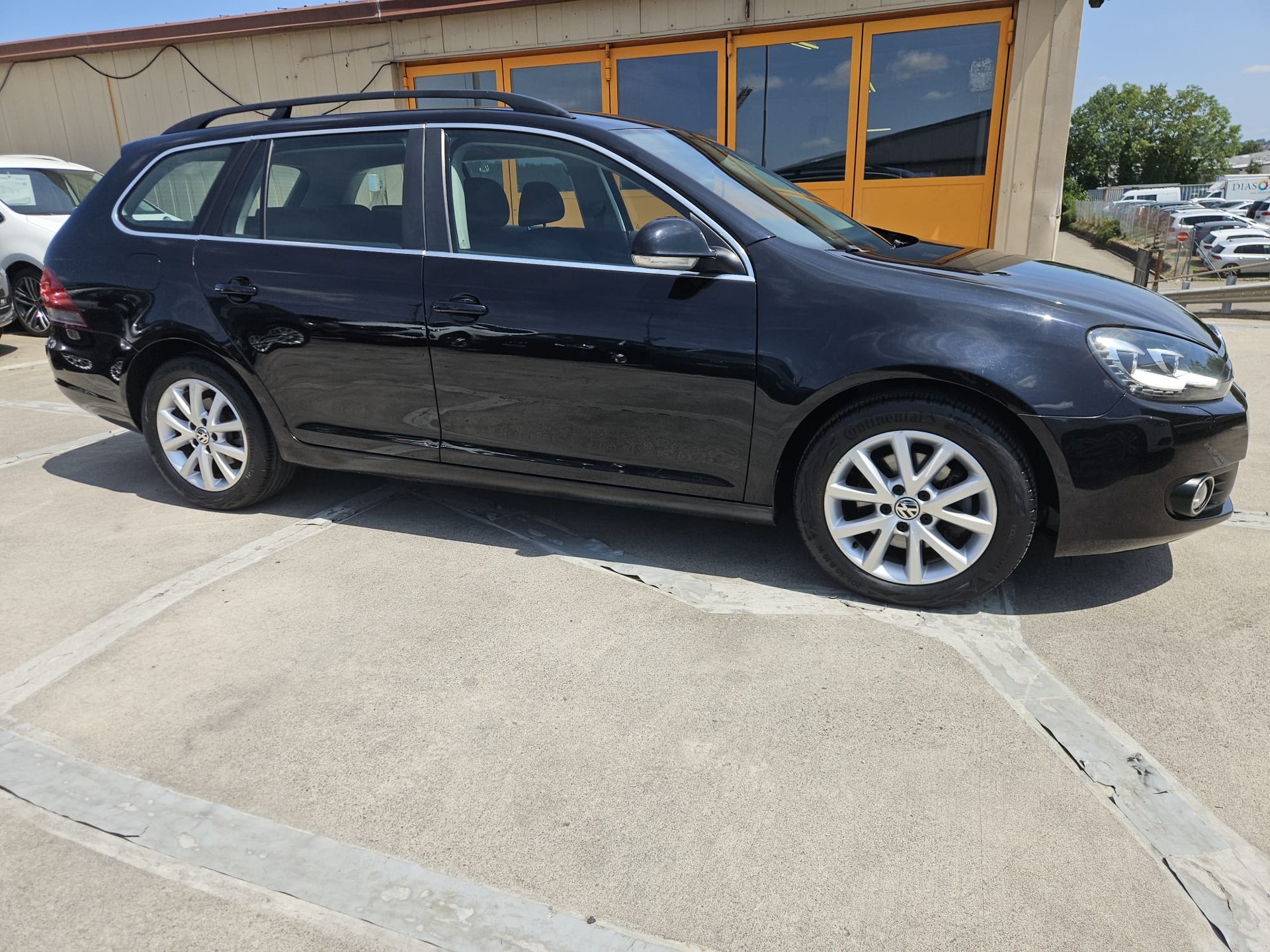 VW Golf Variant 1.6 TDI BMT Comfortline-image-4