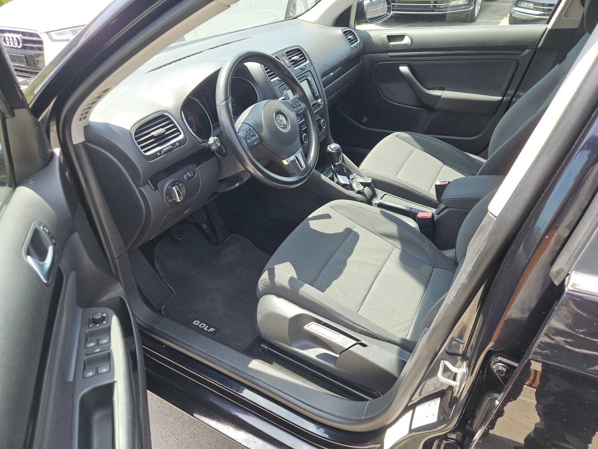 VW Golf Variant 1.6 TDI BMT Comfortline-image-9