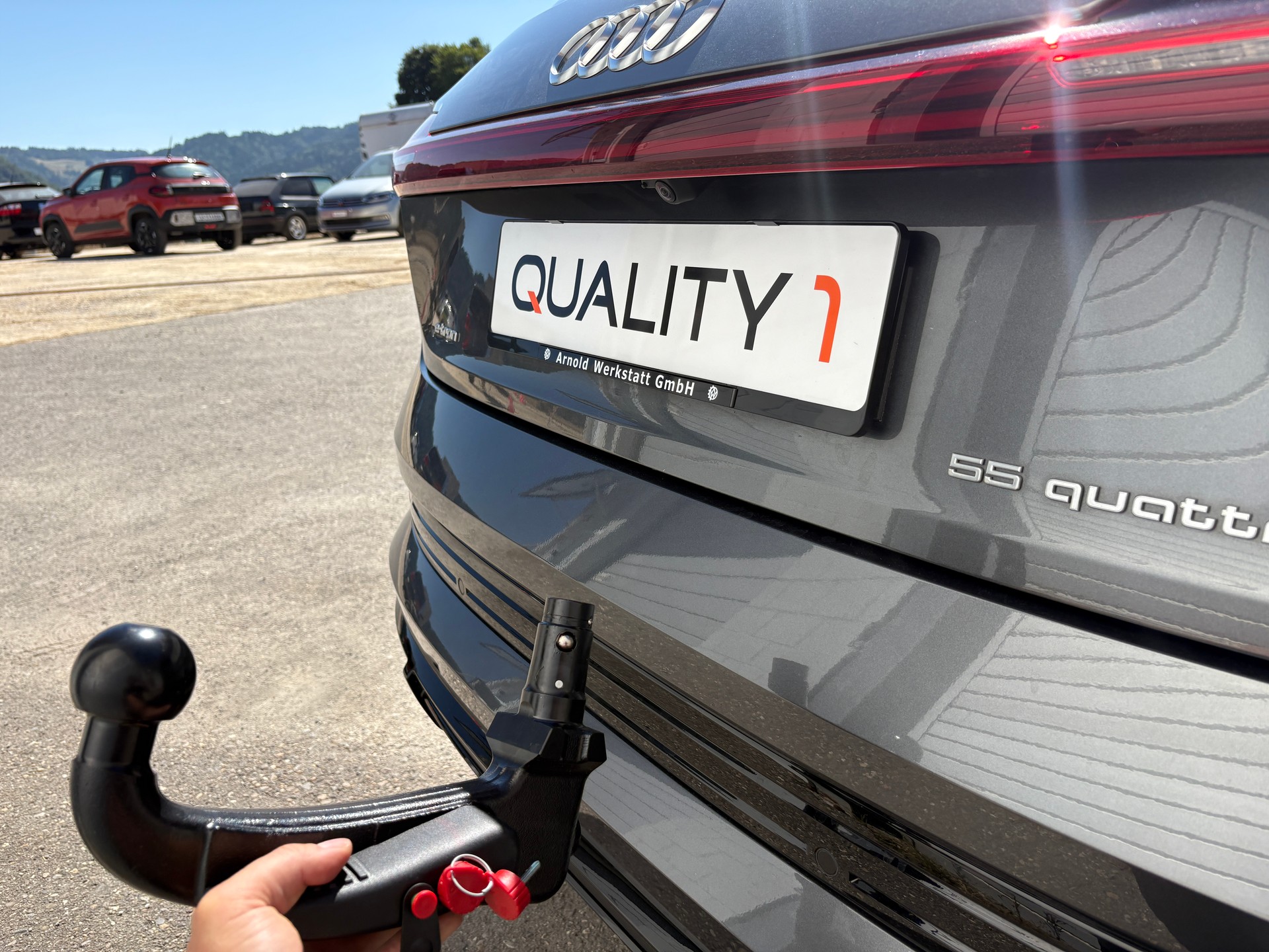 AUDI e-tron 55 S Line quattro-image-6