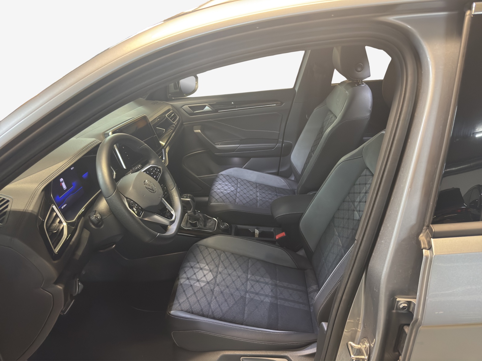 VW T-Roc 2.0 TSI R-Line DSG 4Motion-image-7