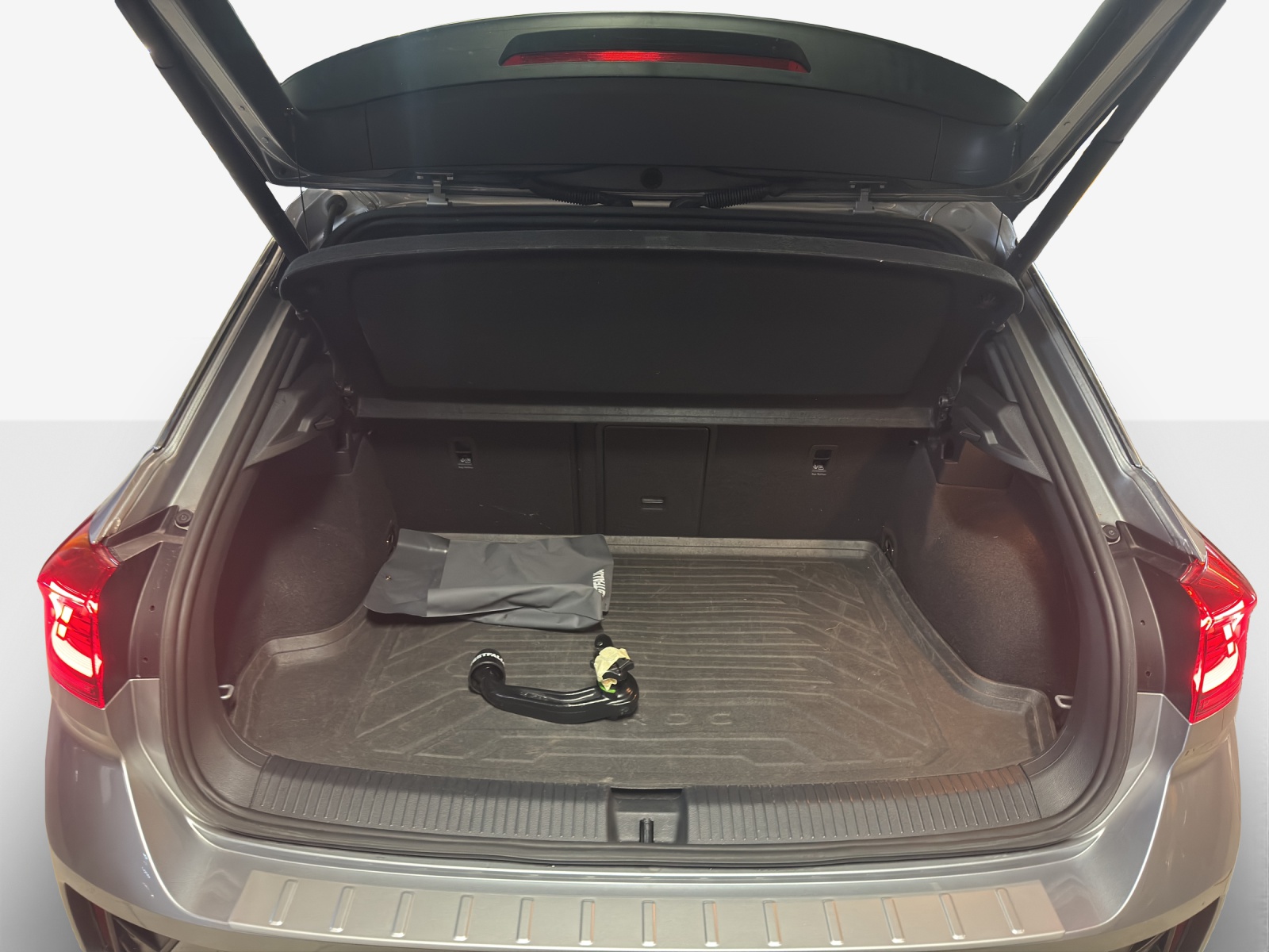 VW T-Roc 2.0 TSI R-Line DSG 4Motion-image-12
