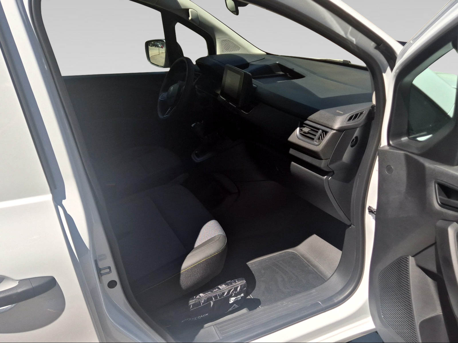 RENAULT Kangoo Van 1.3 TCe 130 Extra-image-1