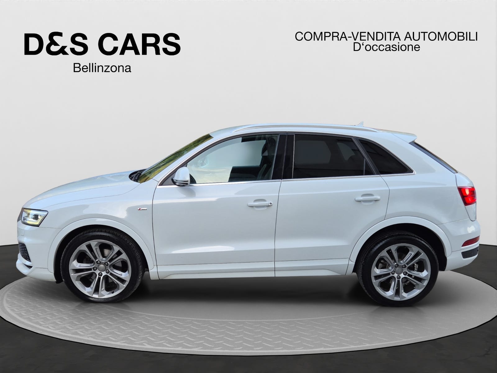 AUDI Q3 2.0 TDI quattro S-line-image-2