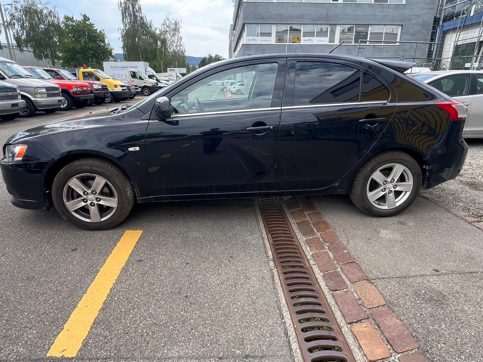 MITSUBISHI Lancer Sportback 1.8 Invite-image-5