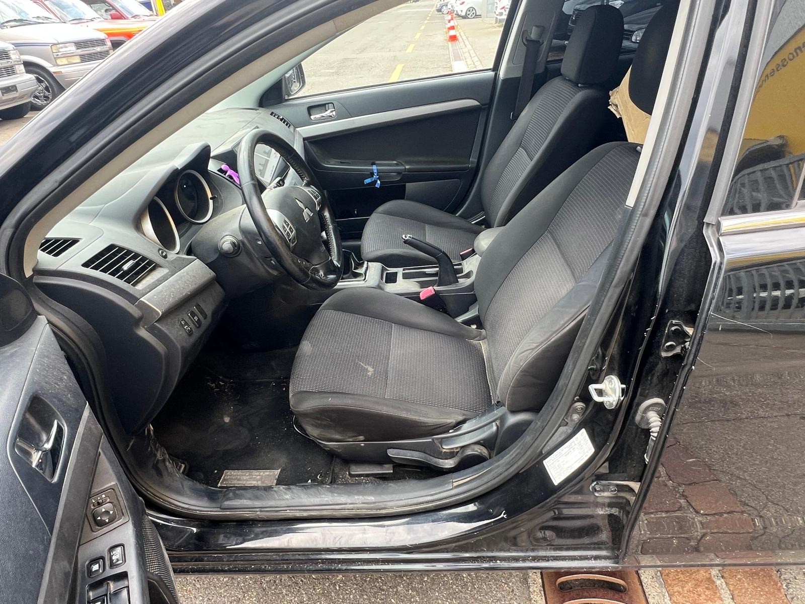 MITSUBISHI Lancer Sportback 1.8 Invite-image-8