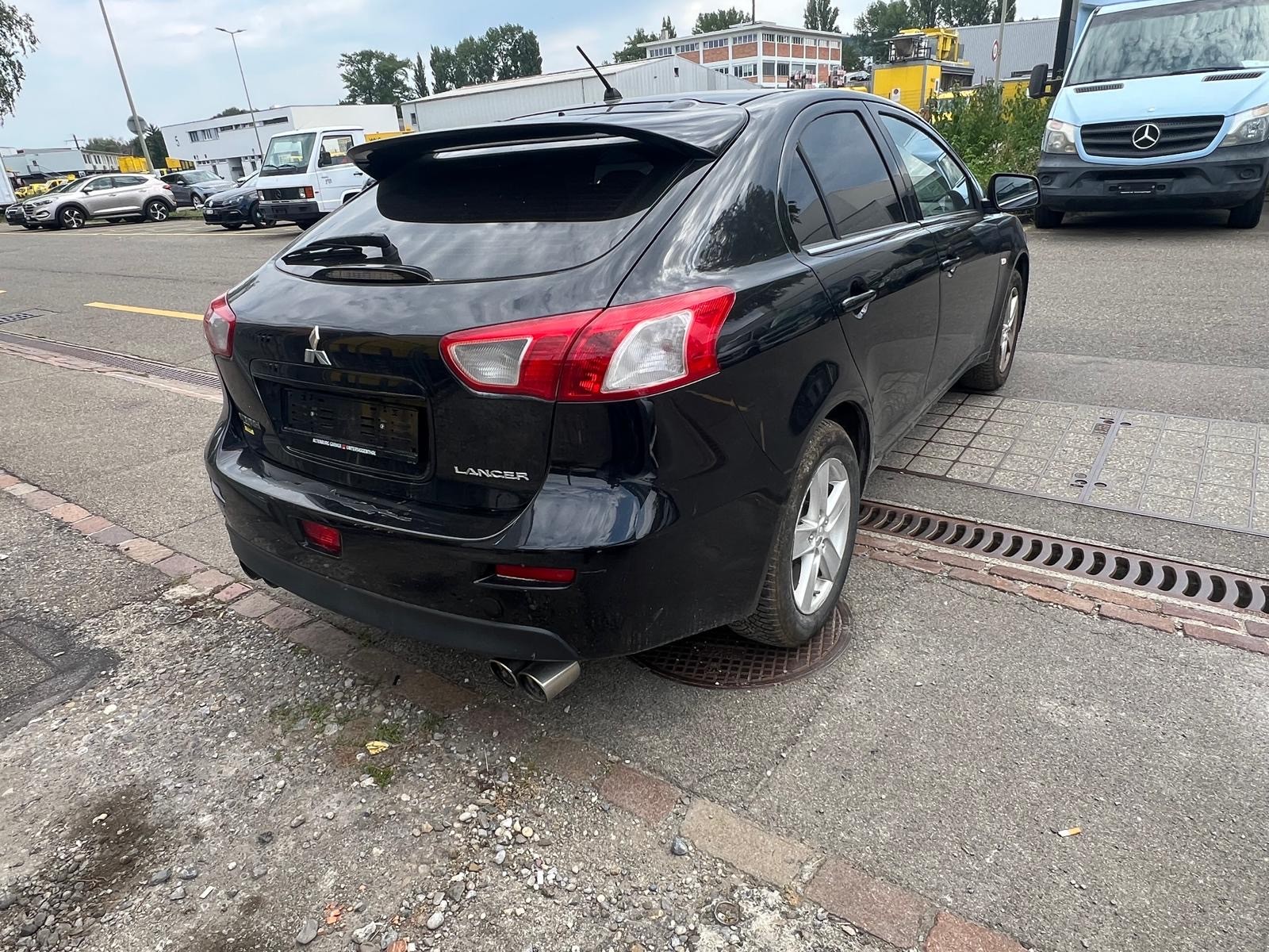 MITSUBISHI Lancer Sportback 1.8 Invite-image-3