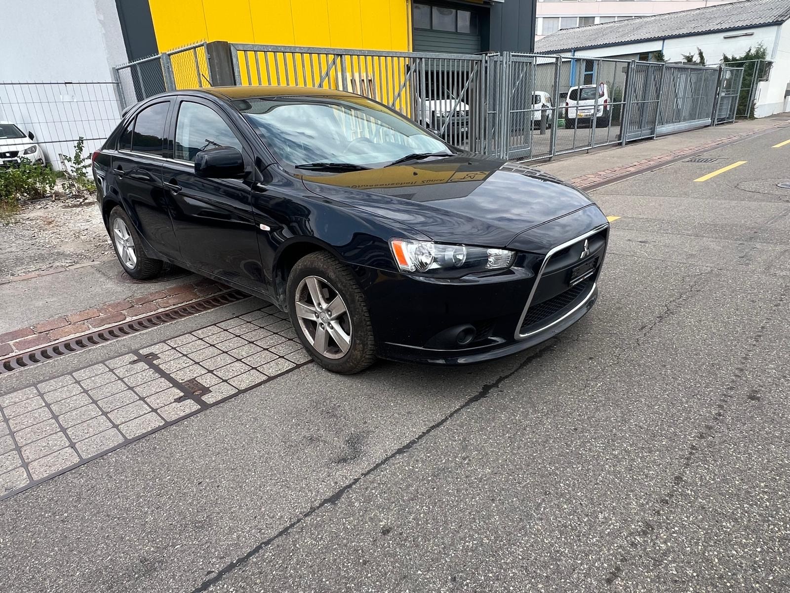 MITSUBISHI Lancer Sportback 1.8 Invite-image-2