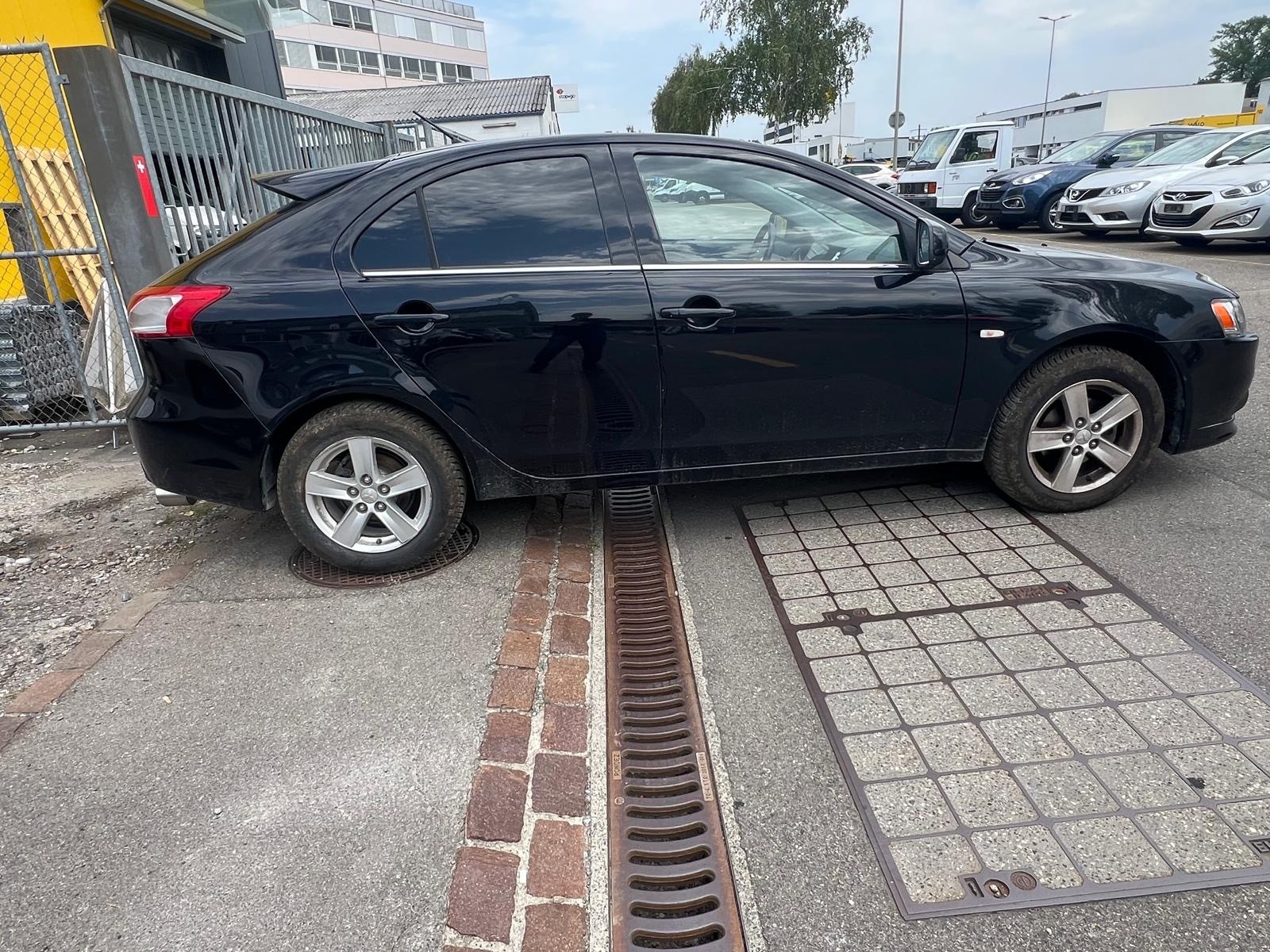 MITSUBISHI Lancer Sportback 1.8 Invite-image-4