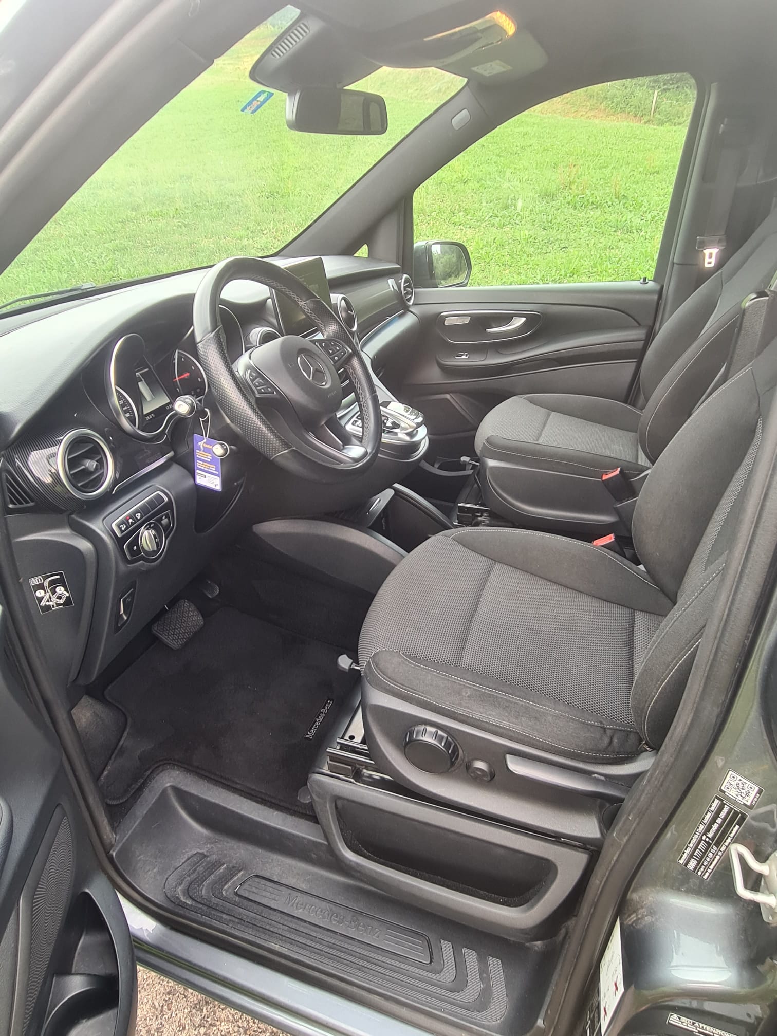 MERCEDES-BENZ V 250 d Trend compact 4matic-image-3
