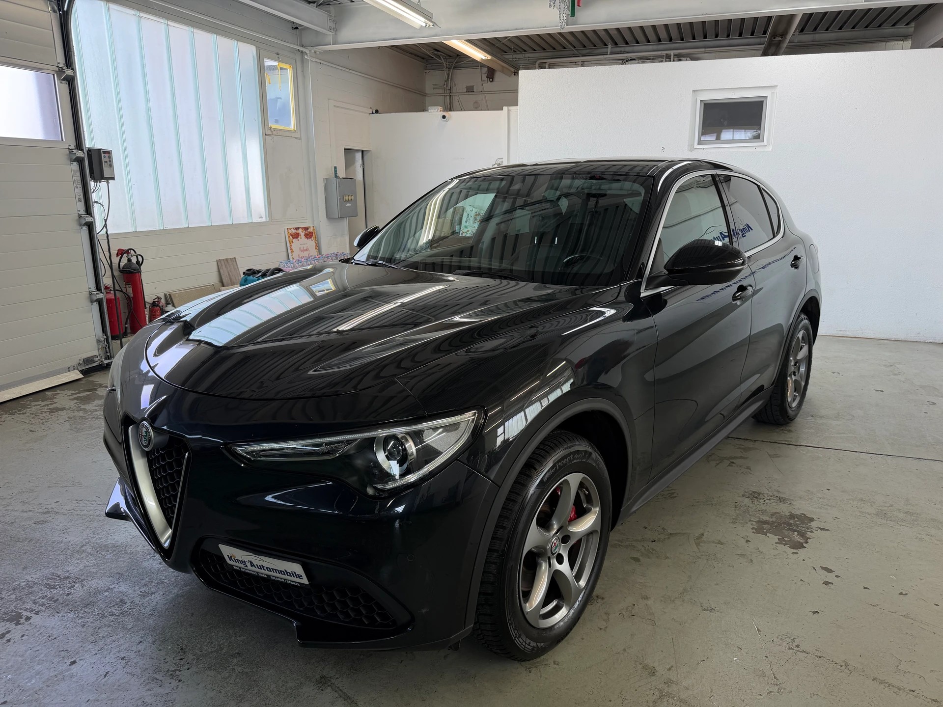 ALFA ROMEO Stelvio 2.0 First Edition Q4 Automatic | CH-Auto | Navi | Leder-image-1