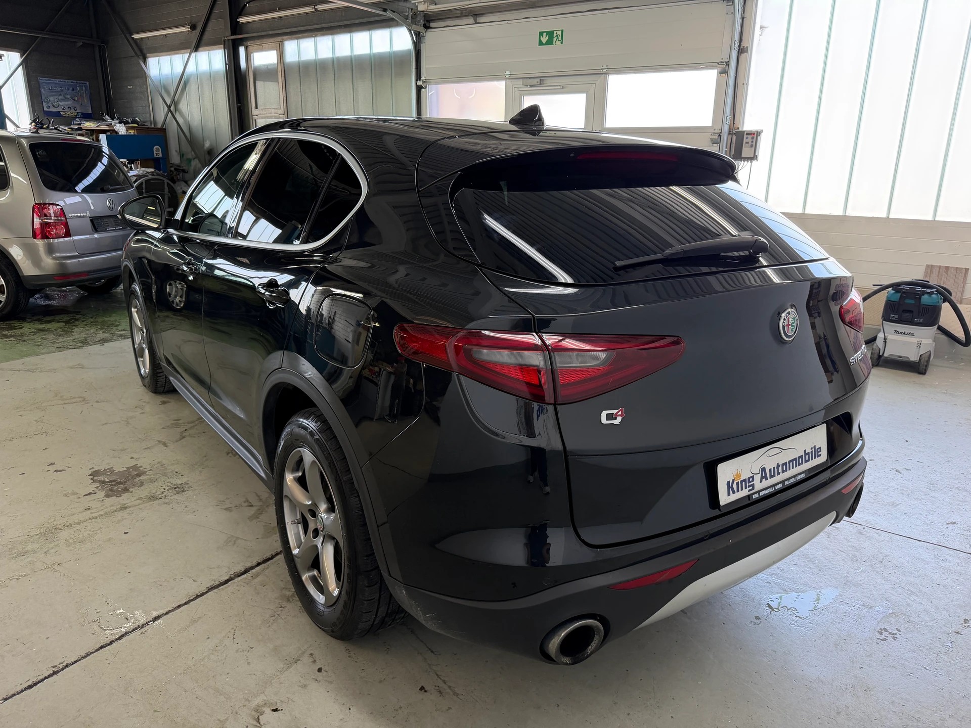 ALFA ROMEO Stelvio 2.0 First Edition Q4 Automatic | CH-Auto | Navi | Leder-image-4