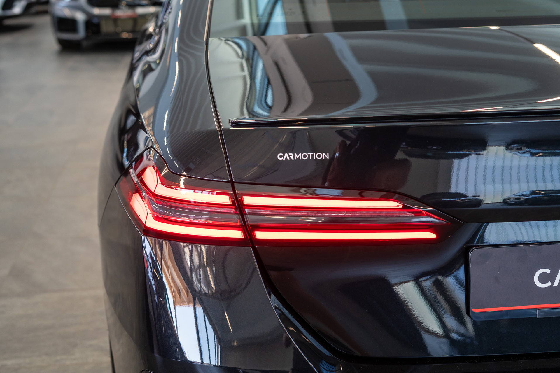 BMW 520i M Sport / Iconic Glow / 4-Zonen Klima / Harman Kardon / Sitzheizung & Lüftung-image-7