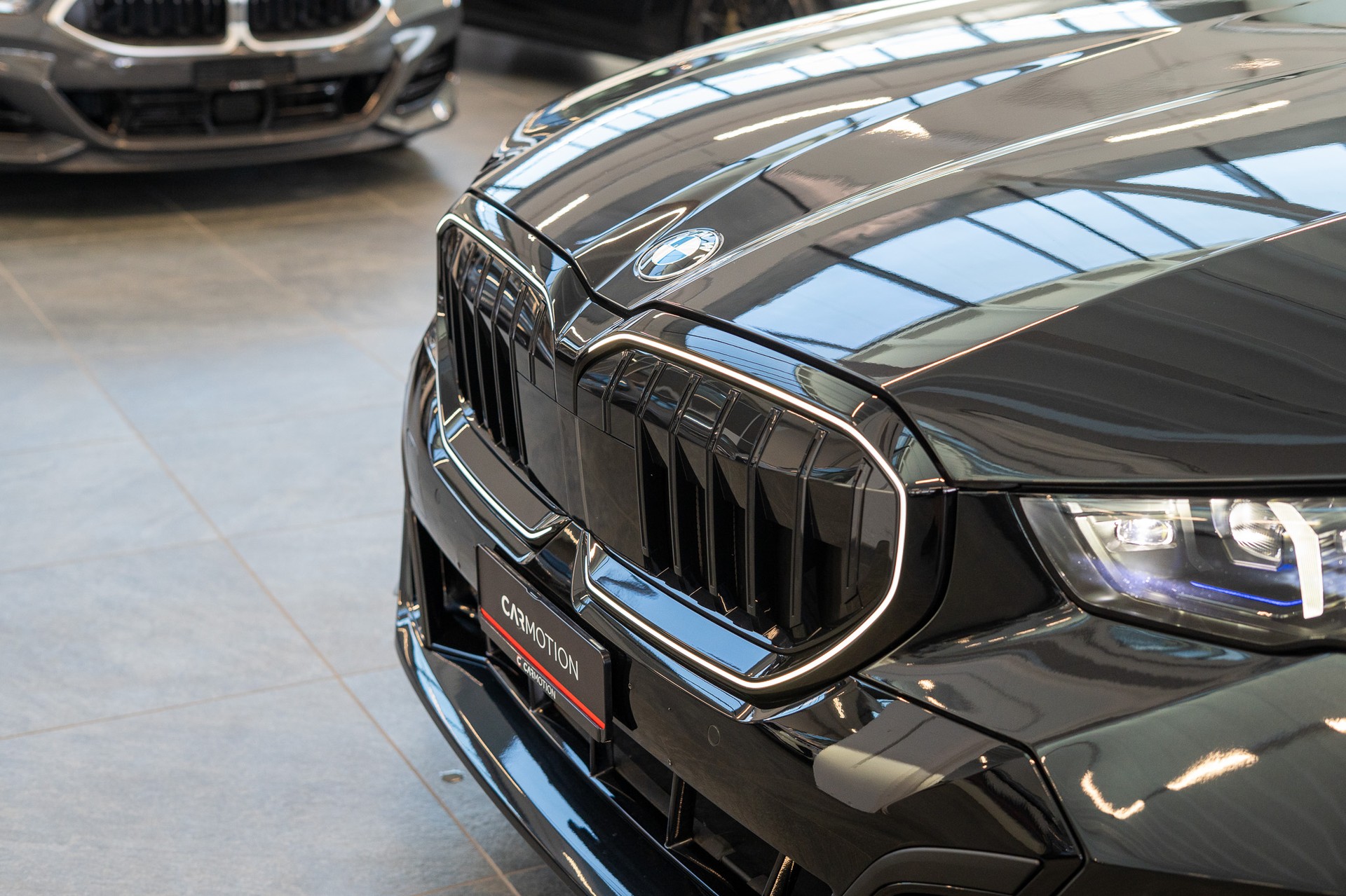 BMW 520i M Sport / Iconic Glow / 4-Zonen Klima / Harman Kardon / Sitzheizung & Lüftung-image-9