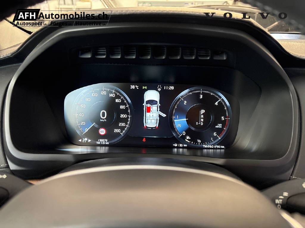 VOLVO XC90 D5 AWD Inscription-image-10