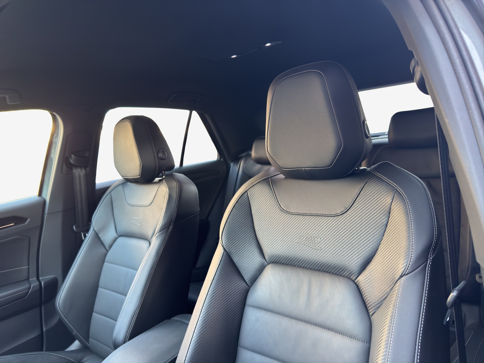 VW T-Roc 2.0 TSI R-Line DSG 4Motion-image-14