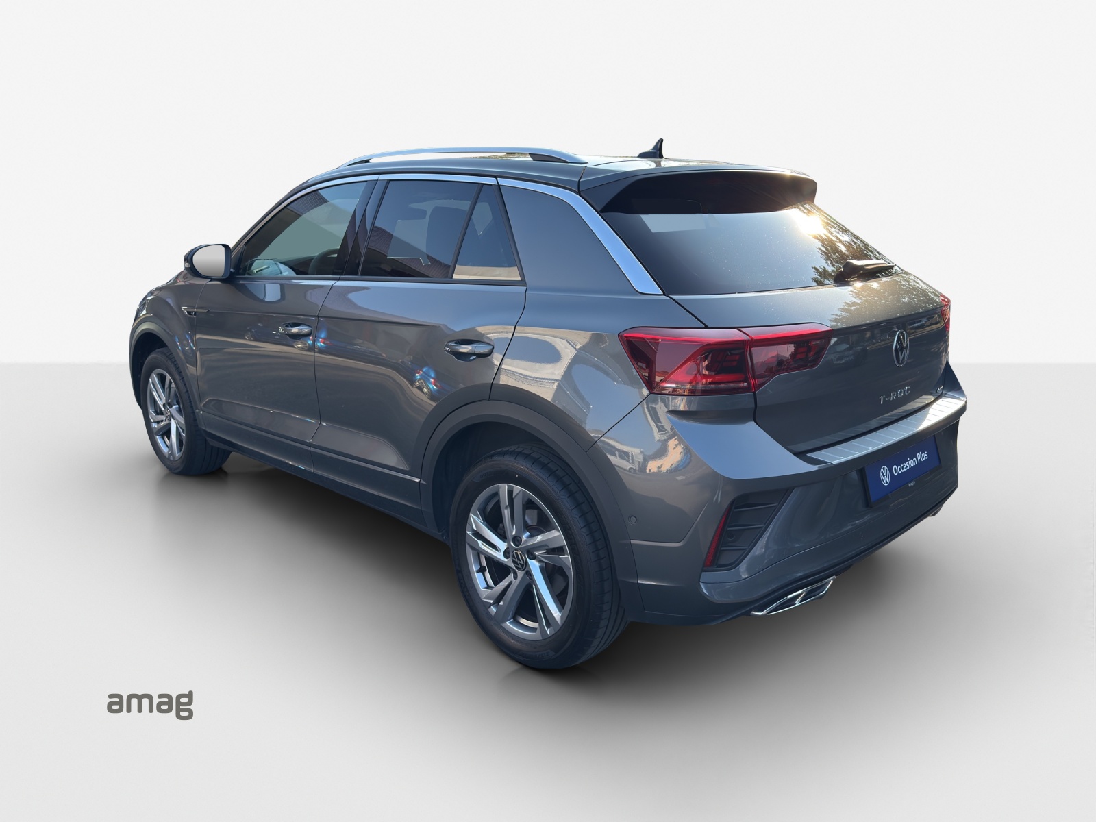 VW T-Roc 2.0 TSI R-Line DSG 4Motion-image-2