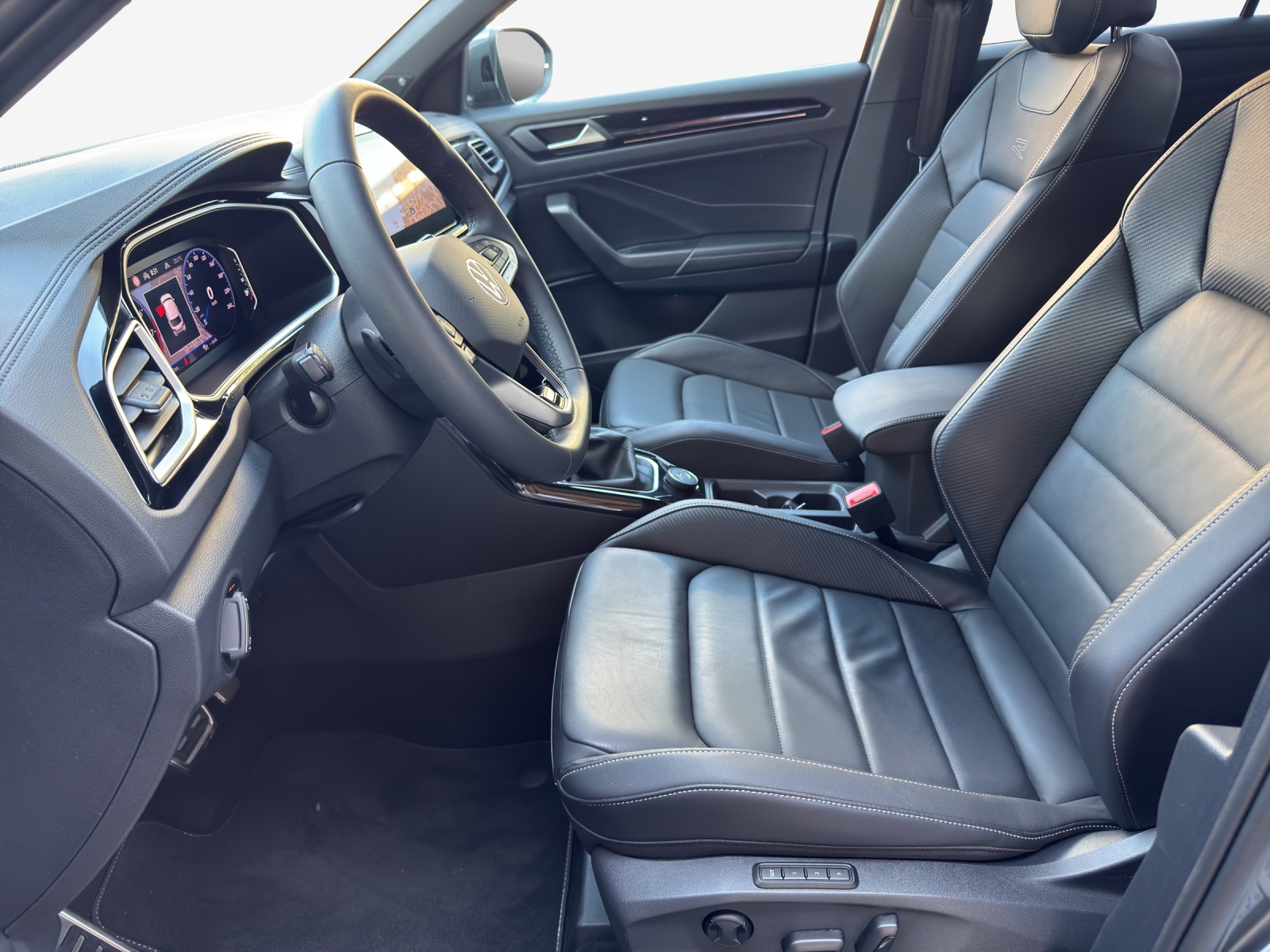 VW T-Roc 2.0 TSI R-Line DSG 4Motion-image-7