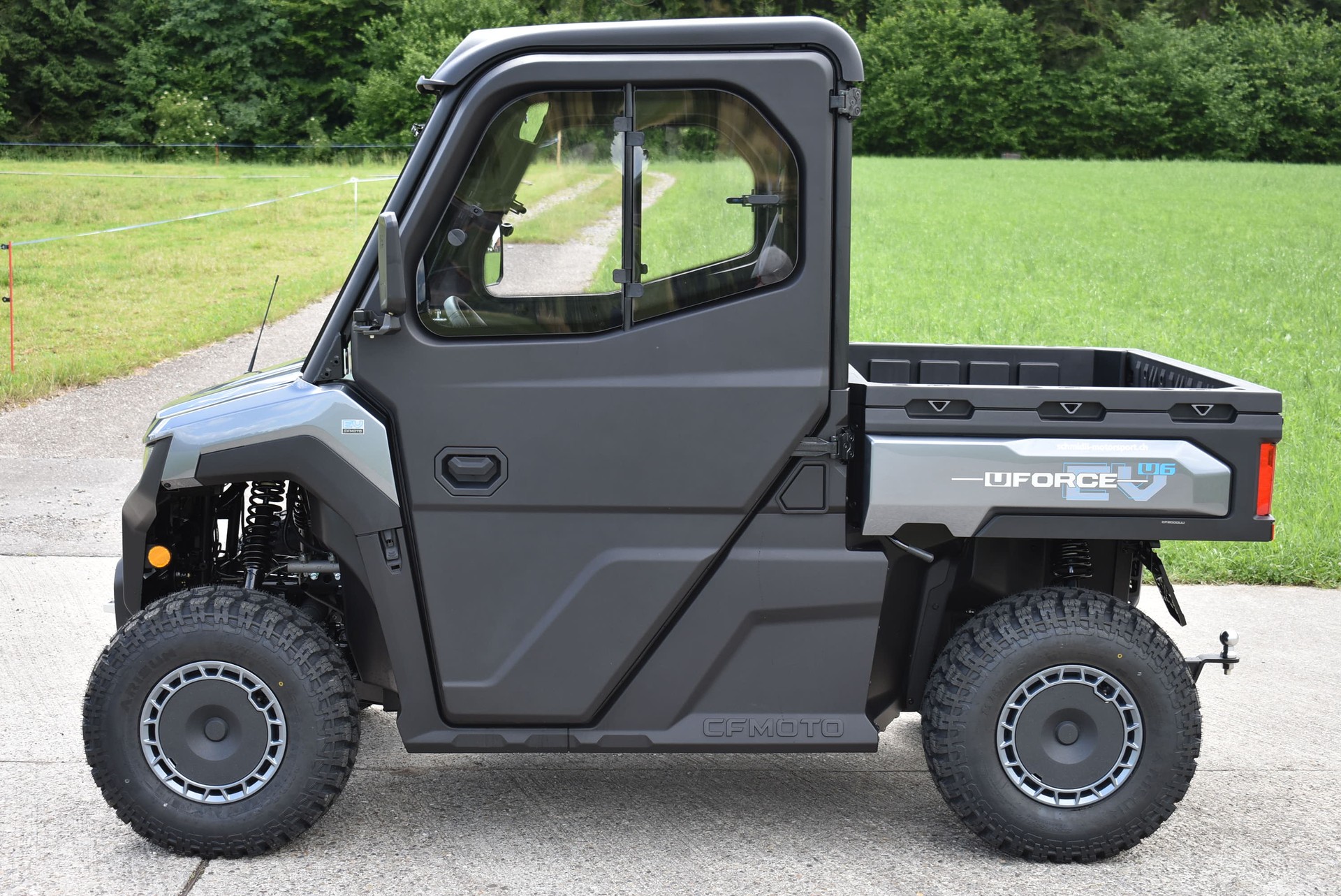 CF MOTO UForce U6 EV 100% Elektrisch-showroom-element-3