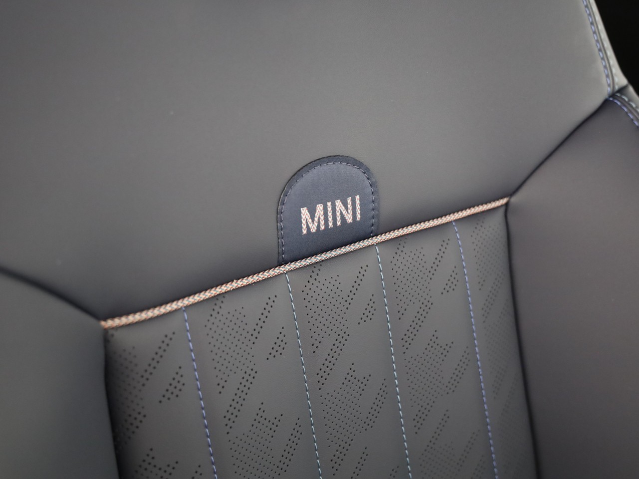 MINI Cooper S Cabriolet DKG-image-13