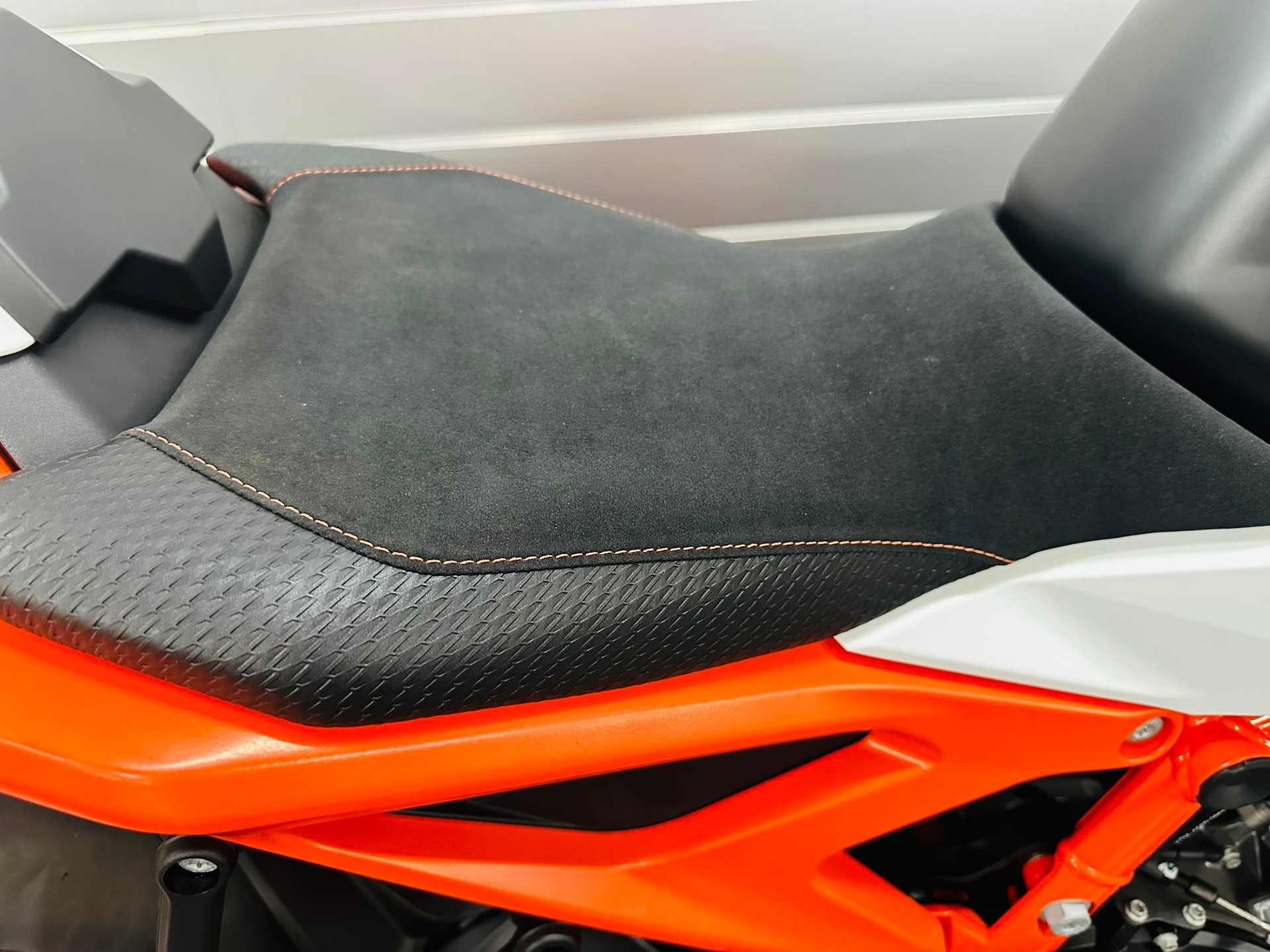 KTM 990 Duke R-image-5