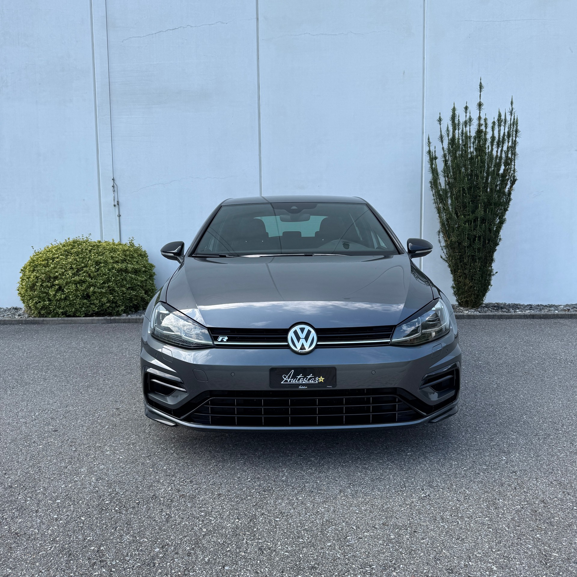 VW Golf 2.0 TSI R 4Motion DSG-image-4