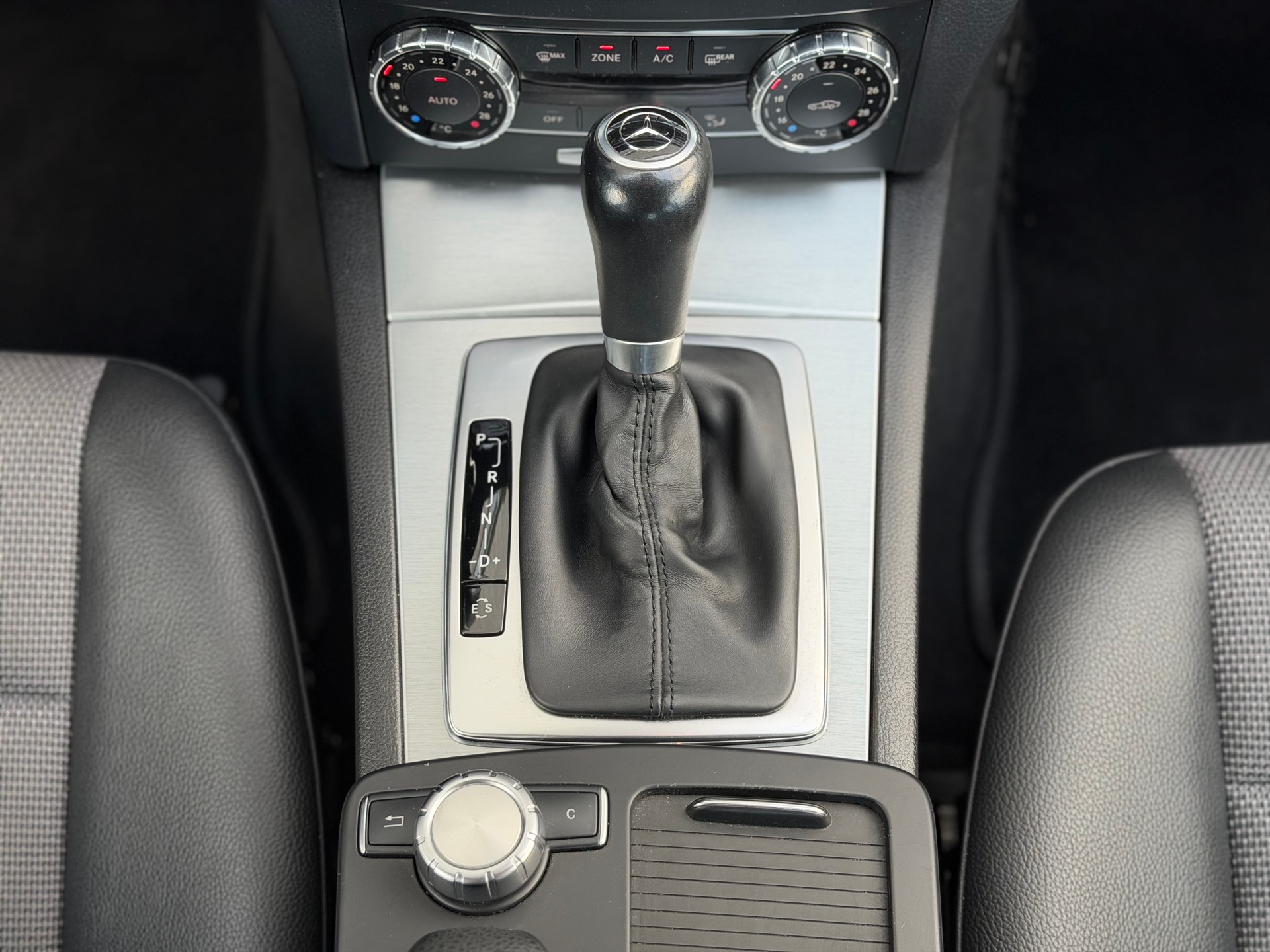 MERCEDES-BENZ C 250 CDI Avantgarde 4Matic 7G-Tronic-image-15