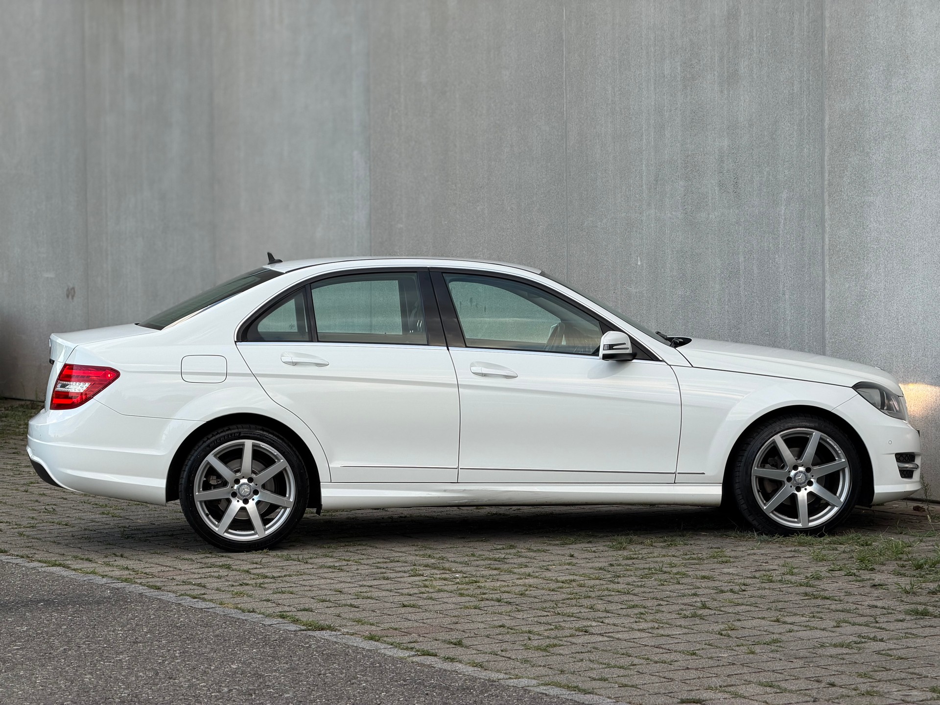 MERCEDES-BENZ C 250 CDI Avantgarde 4Matic 7G-Tronic-image-4