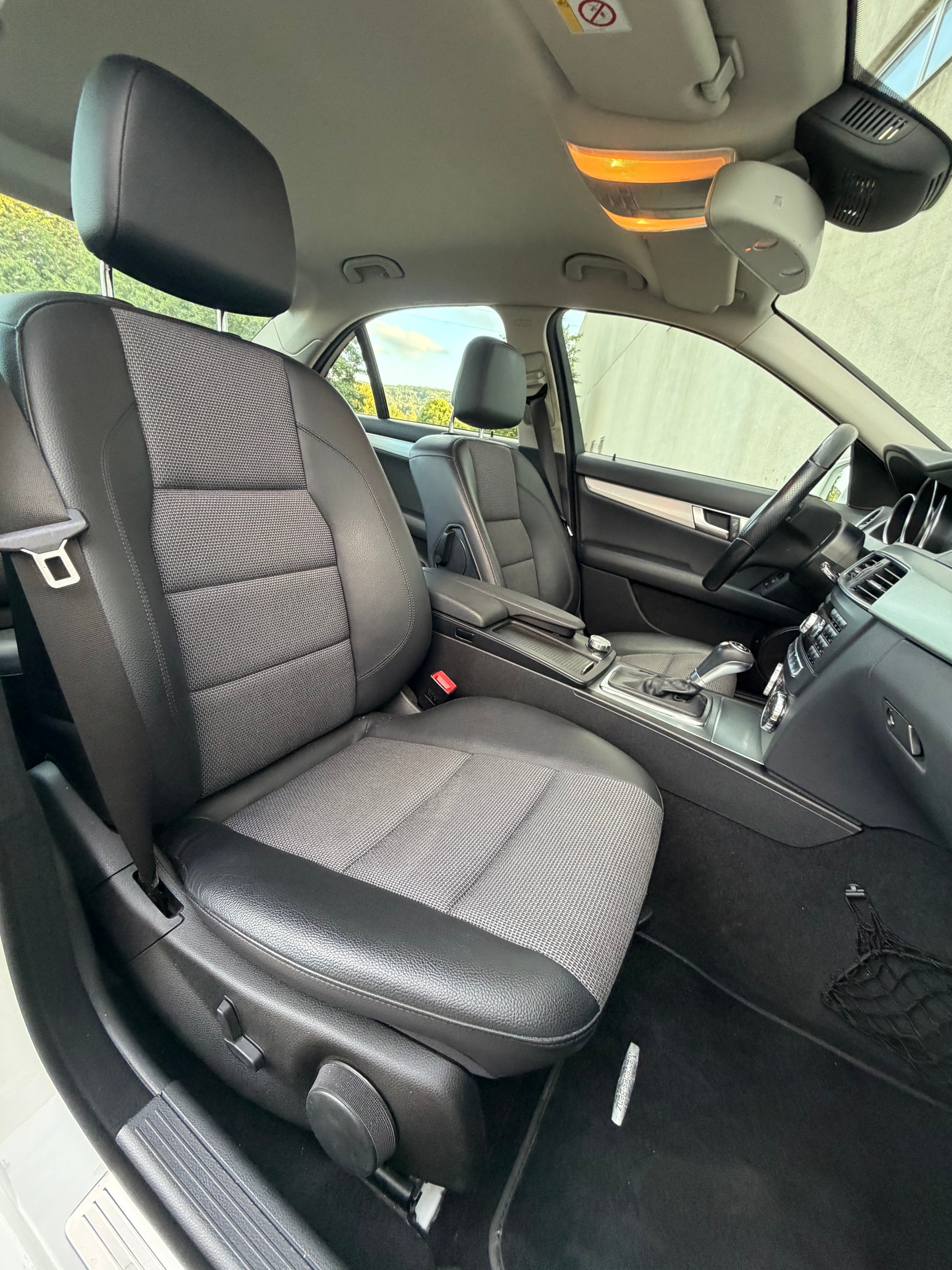 MERCEDES-BENZ C 250 CDI Avantgarde 4Matic 7G-Tronic-image-12