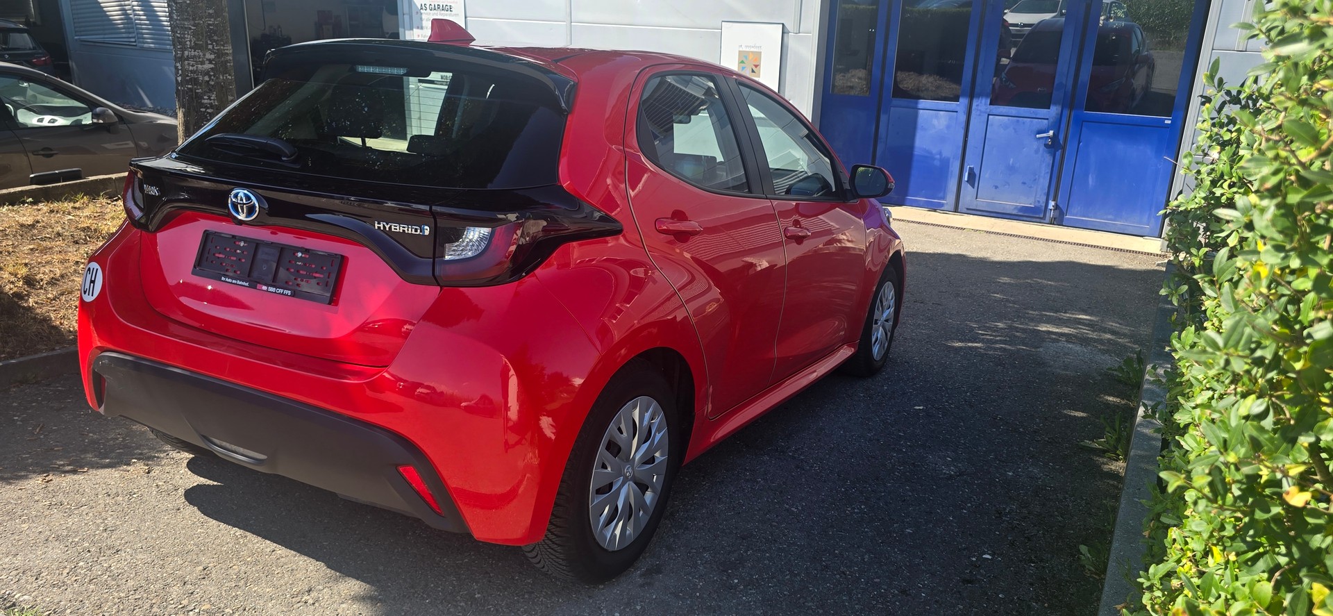 TOYOTA Yaris 1.5 Active e-CVT-image-5