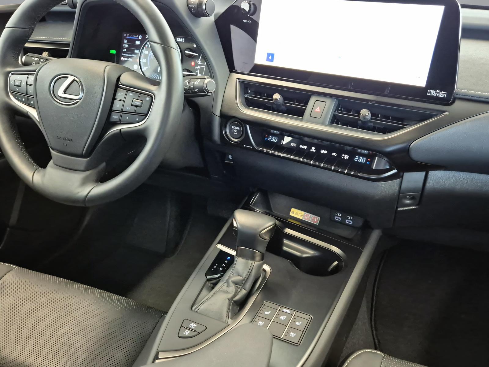 LEXUS UX 250h Excellence-image-12