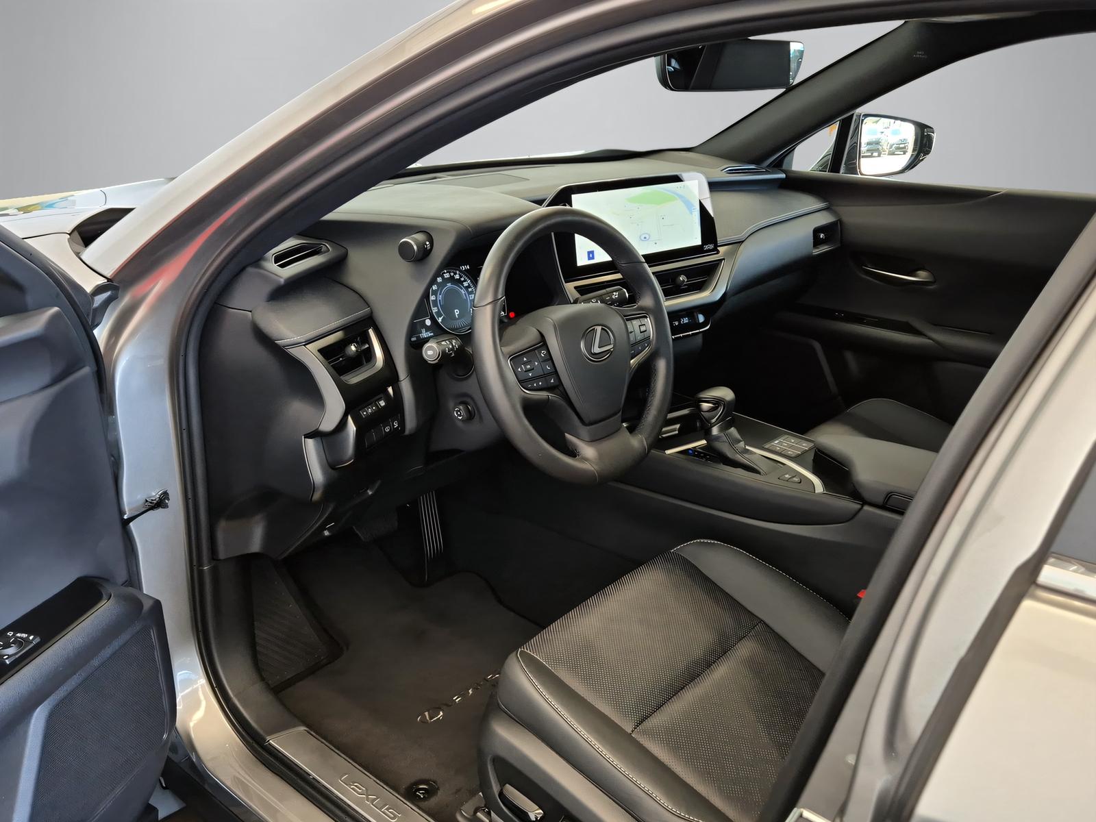 LEXUS UX 250h Excellence-image-15
