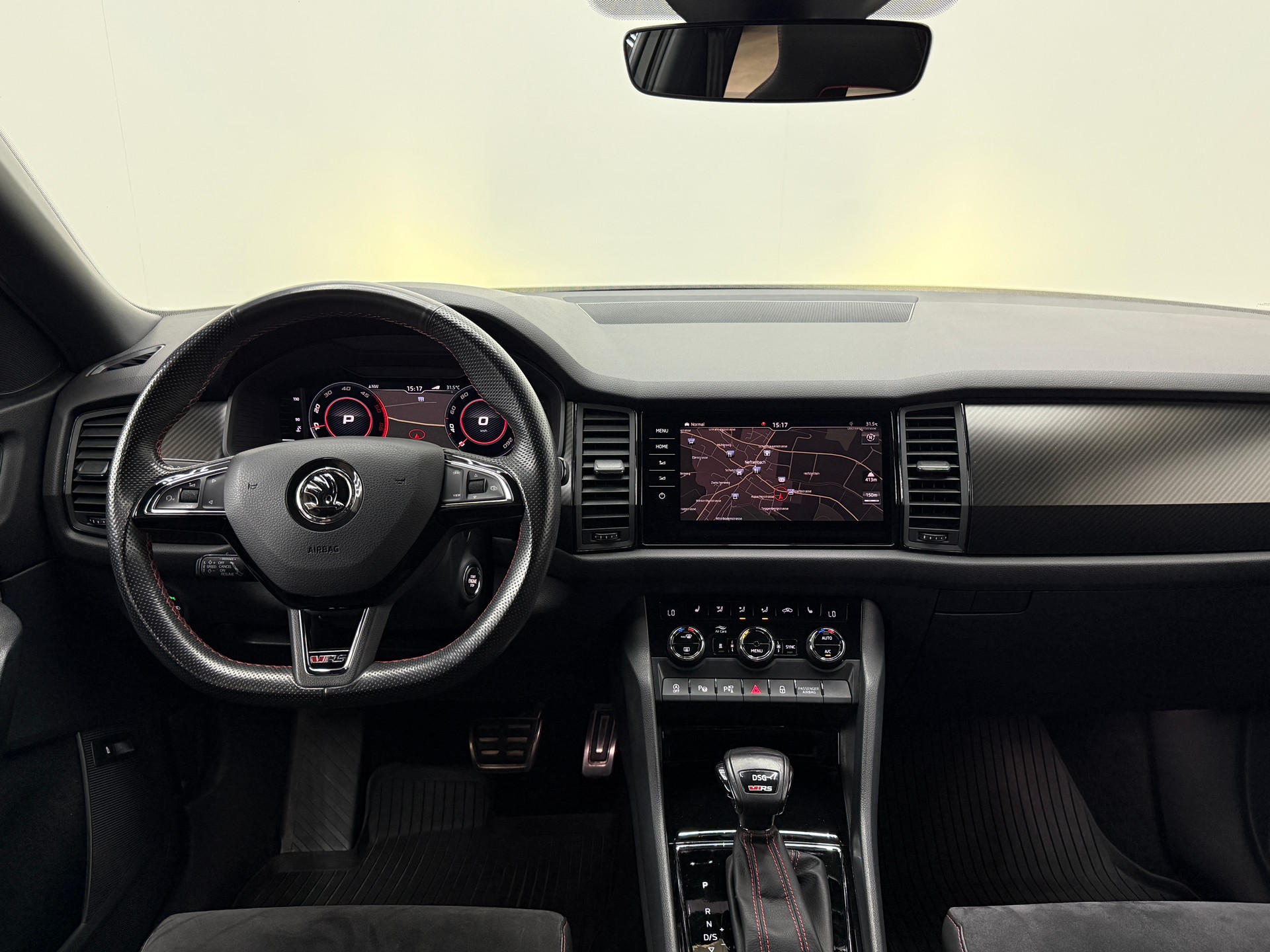 SKODA Kodiaq 2.0 Bi-TDI SCR RS 4x4 DSG-image-28