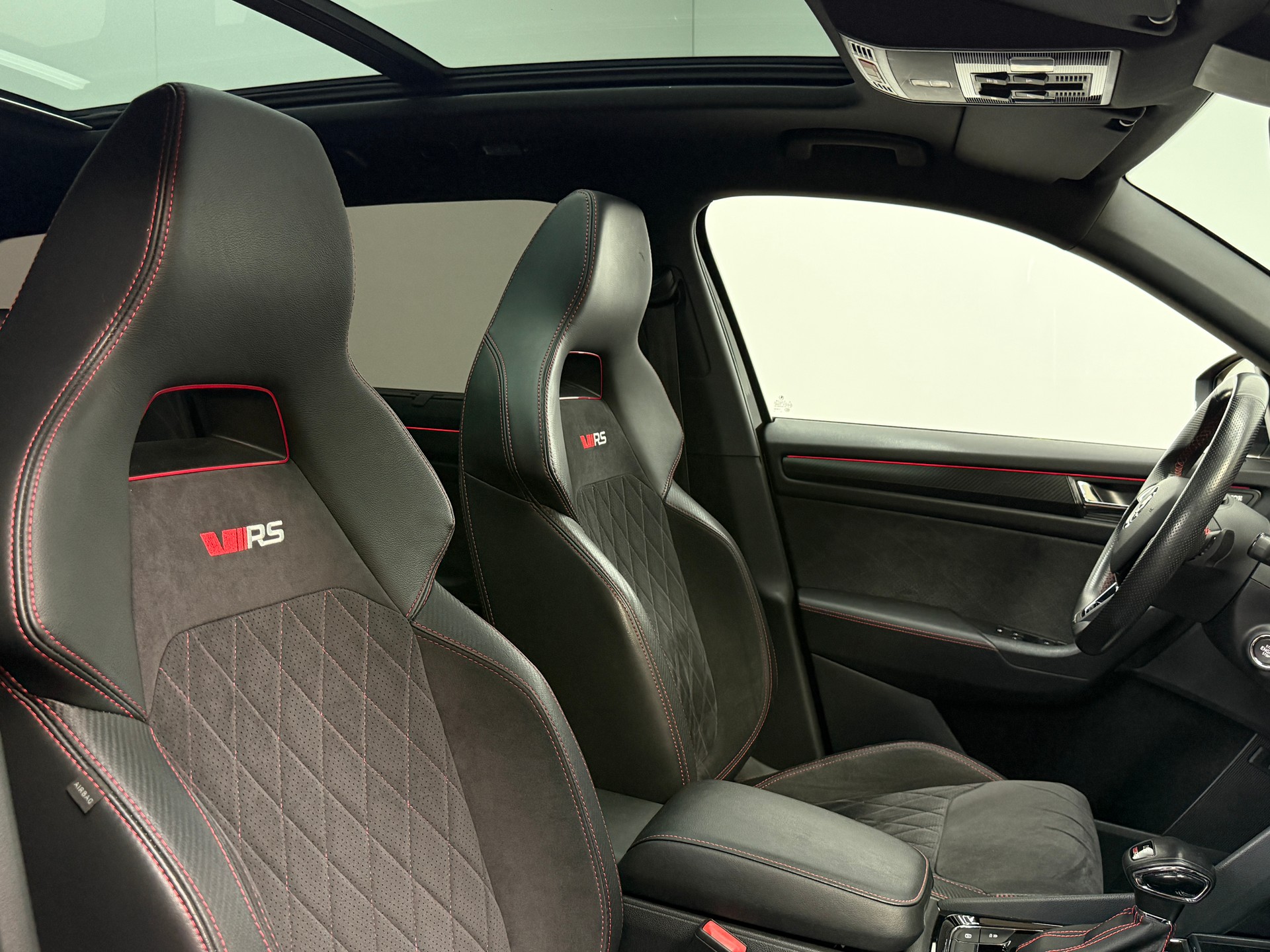 SKODA Kodiaq 2.0 Bi-TDI SCR RS 4x4 DSG-image-21