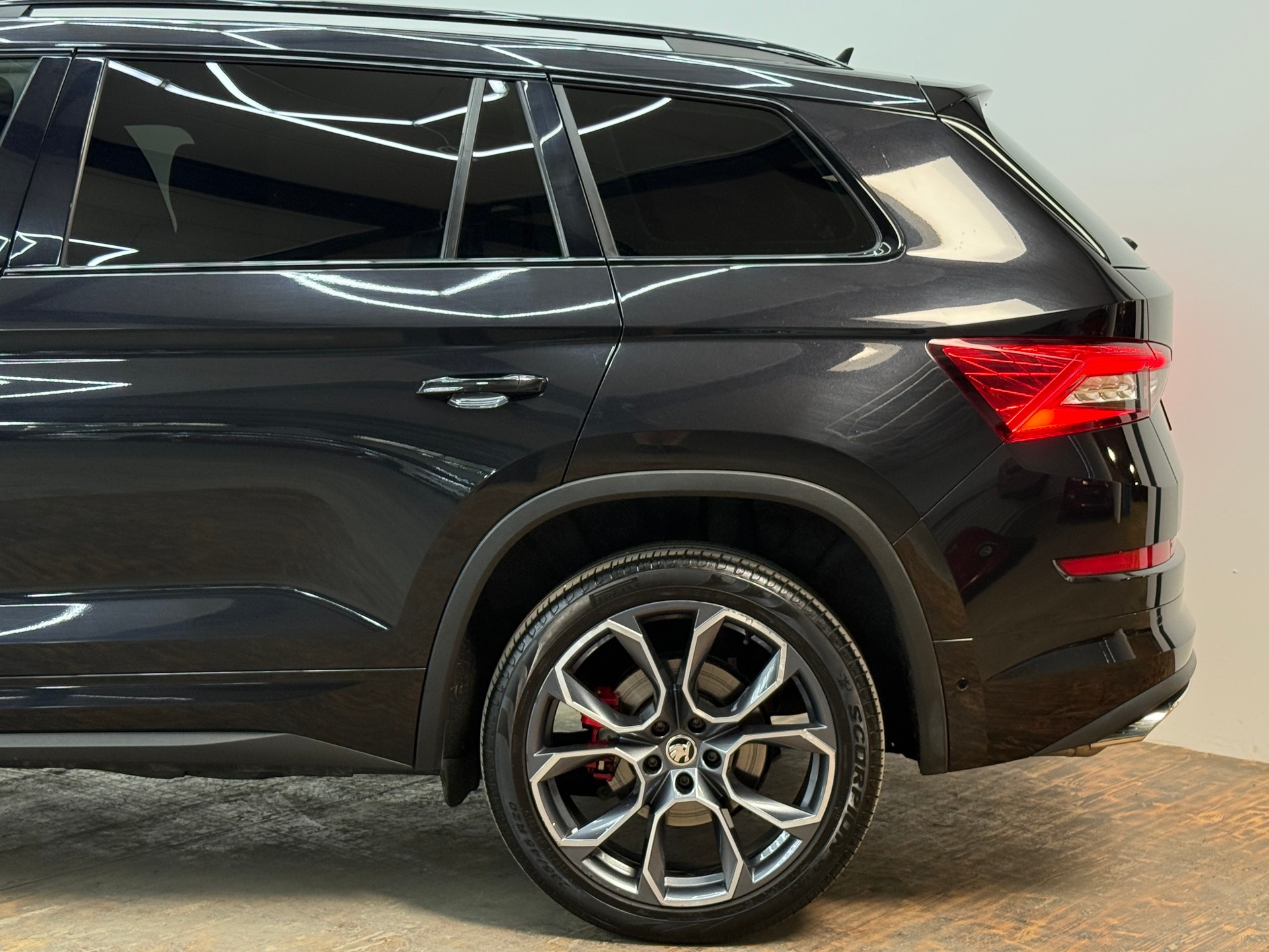 SKODA Kodiaq 2.0 Bi-TDI SCR RS 4x4 DSG-image-8