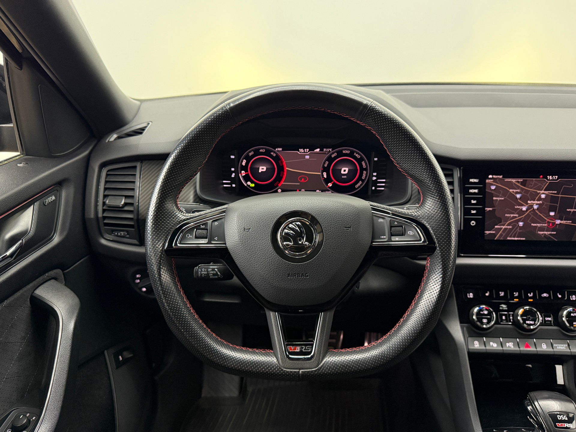 SKODA Kodiaq 2.0 Bi-TDI SCR RS 4x4 DSG-image-29