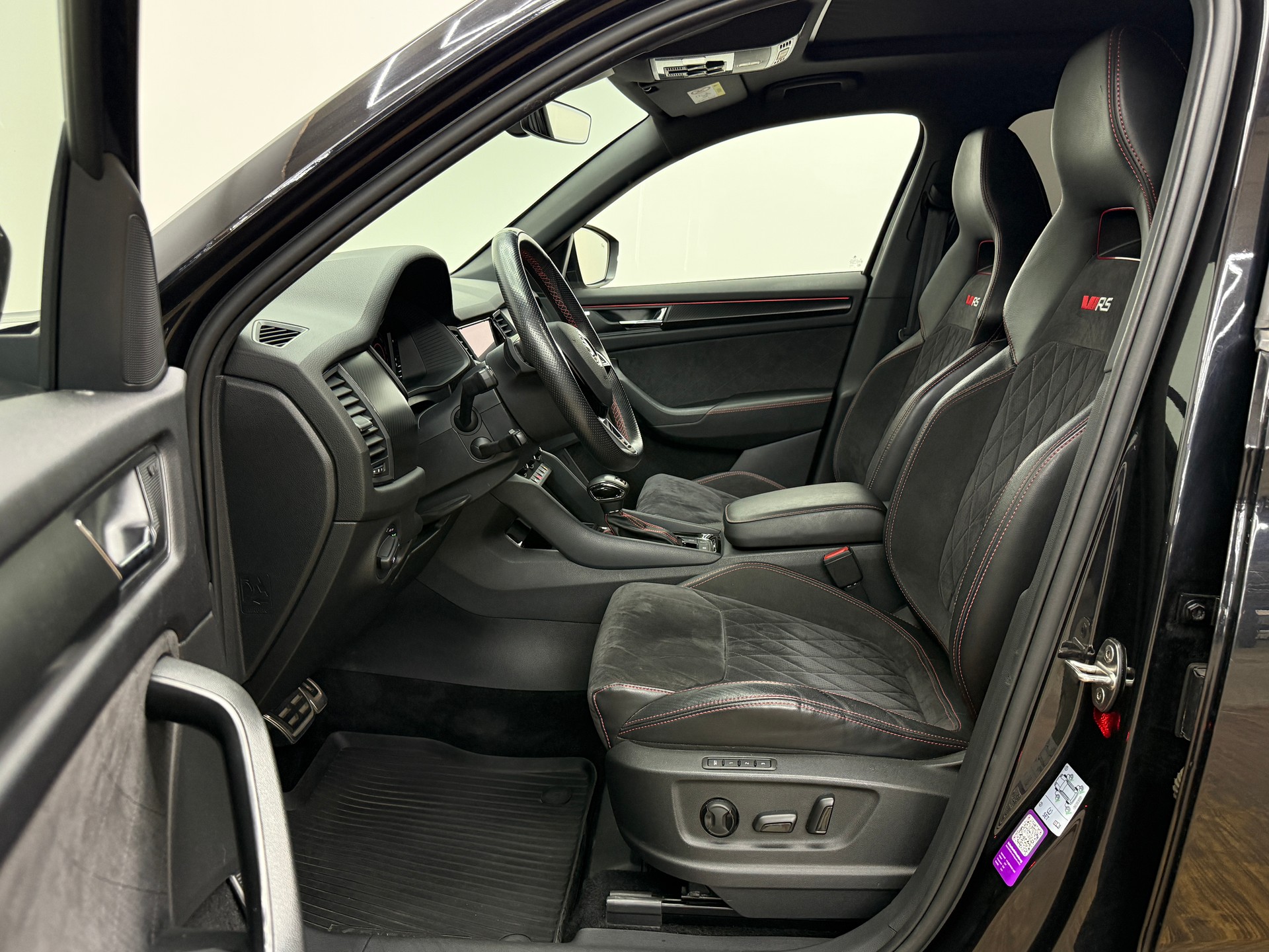 SKODA Kodiaq 2.0 Bi-TDI SCR RS 4x4 DSG-image-18