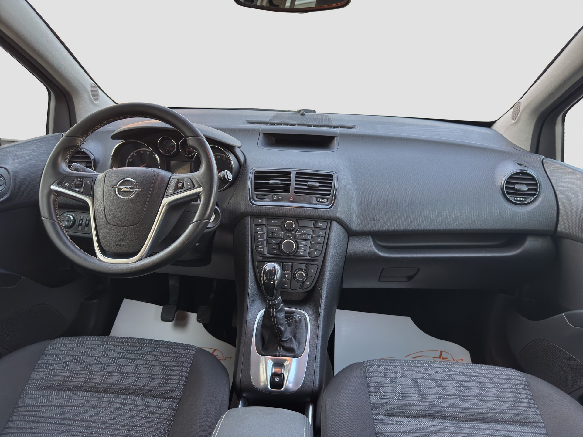 OPEL Meriva 1.4 Turbo Cosmo-image-8