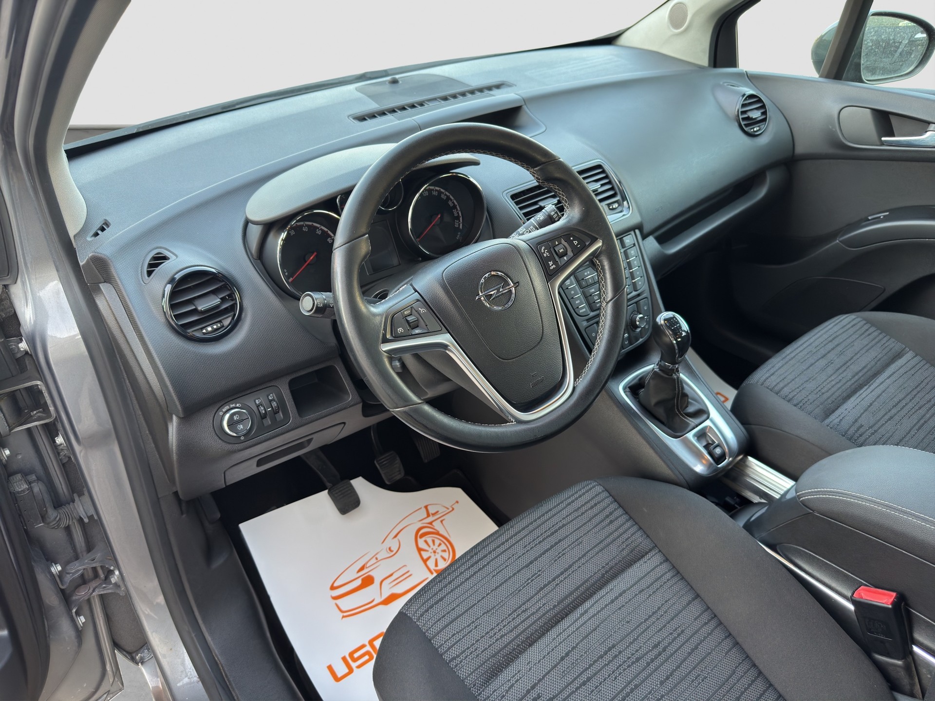 OPEL Meriva 1.4 Turbo Cosmo-image-12