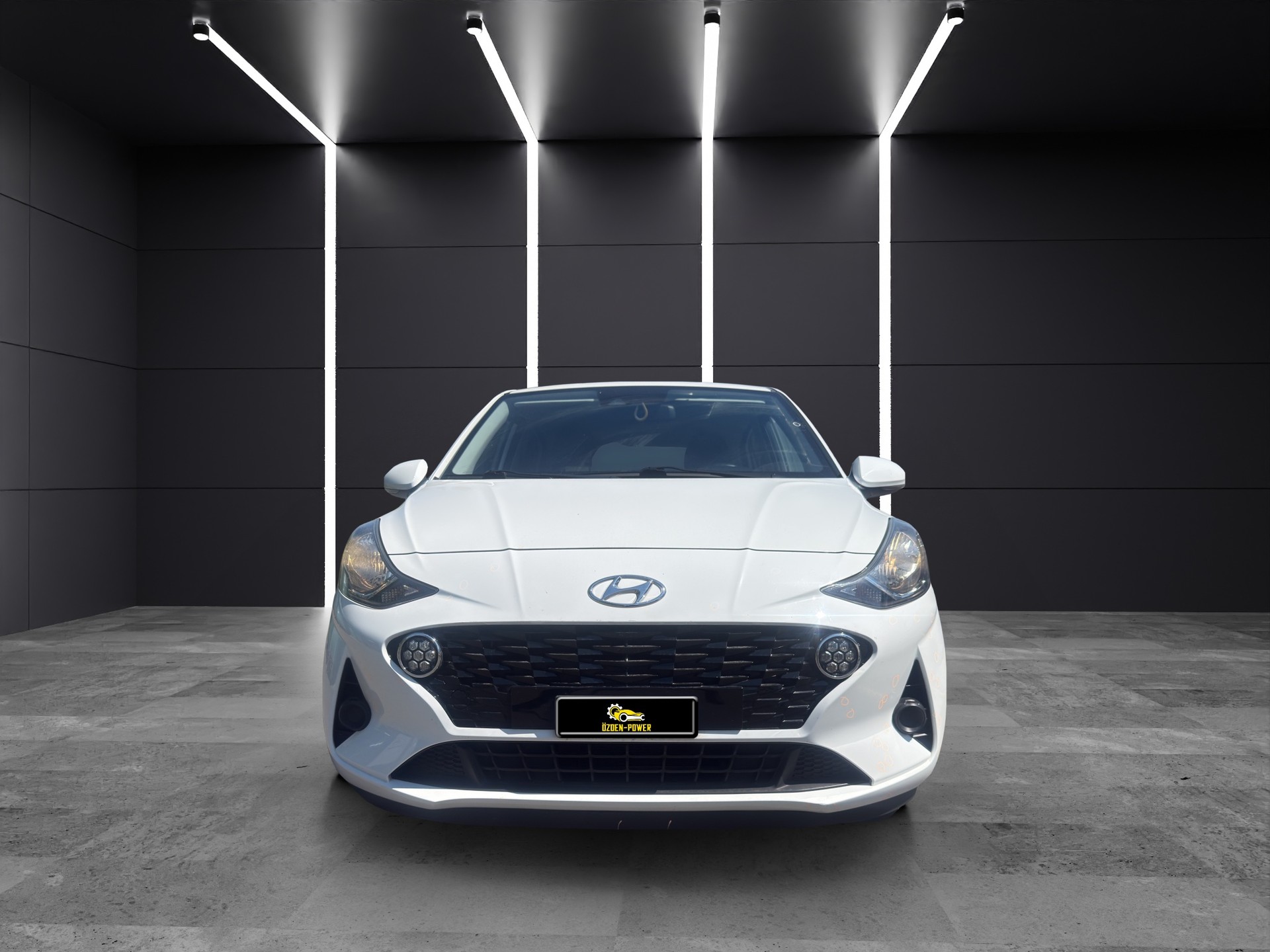 HYUNDAI i10 1.2 Vertex Automat-showroom-element-1
