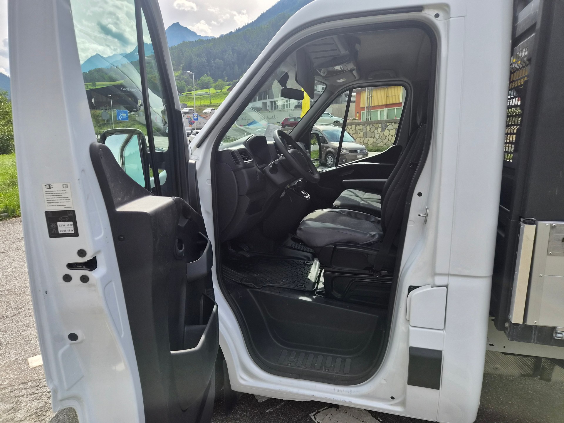 NISSAN NV400 F35.13 L2H1 FWD Pro-image-5