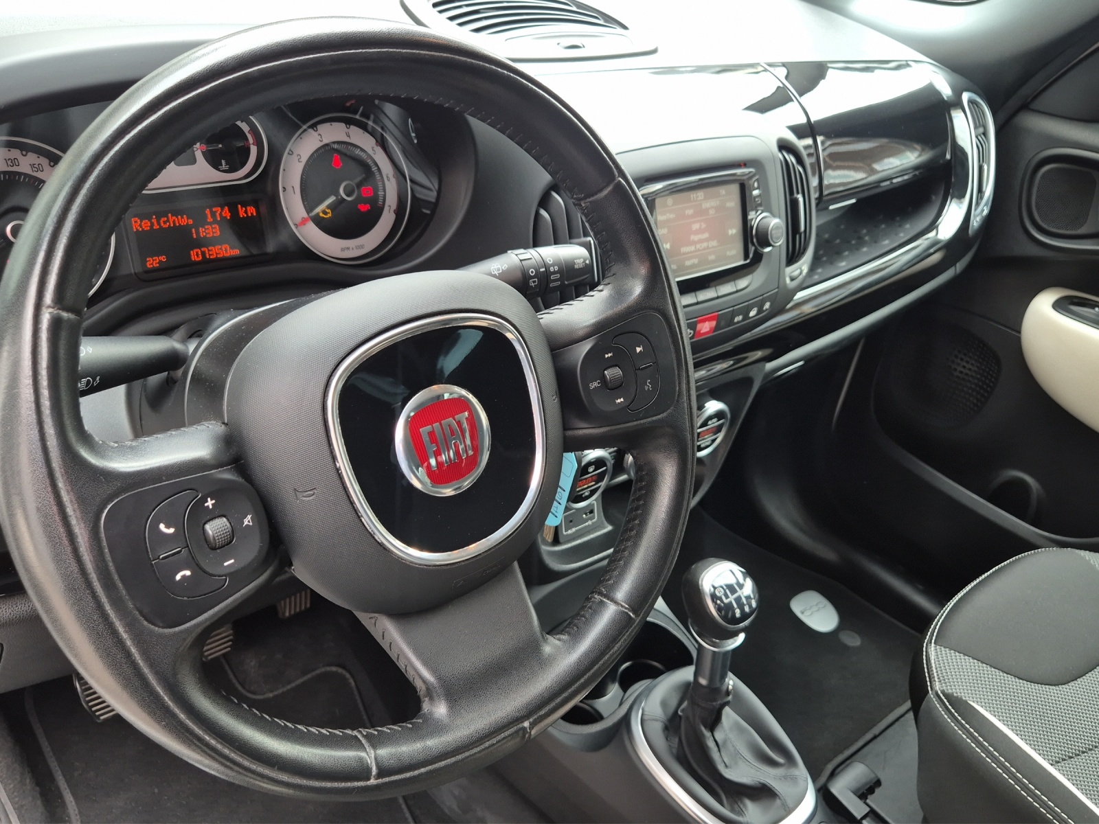 FIAT 500L 1.6 JTD Trekking-image-12