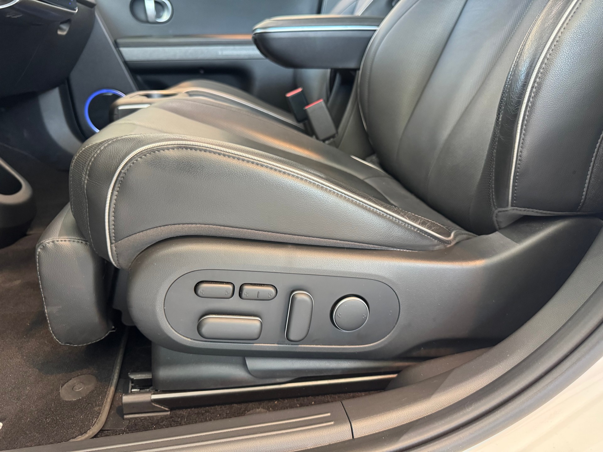 HYUNDAI Ioniq 5 77kWh Vertex 4WD-image-13
