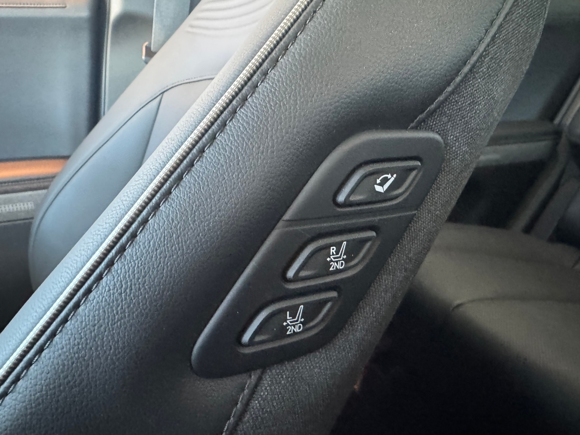 HYUNDAI Ioniq 5 77kWh Vertex 4WD-image-14