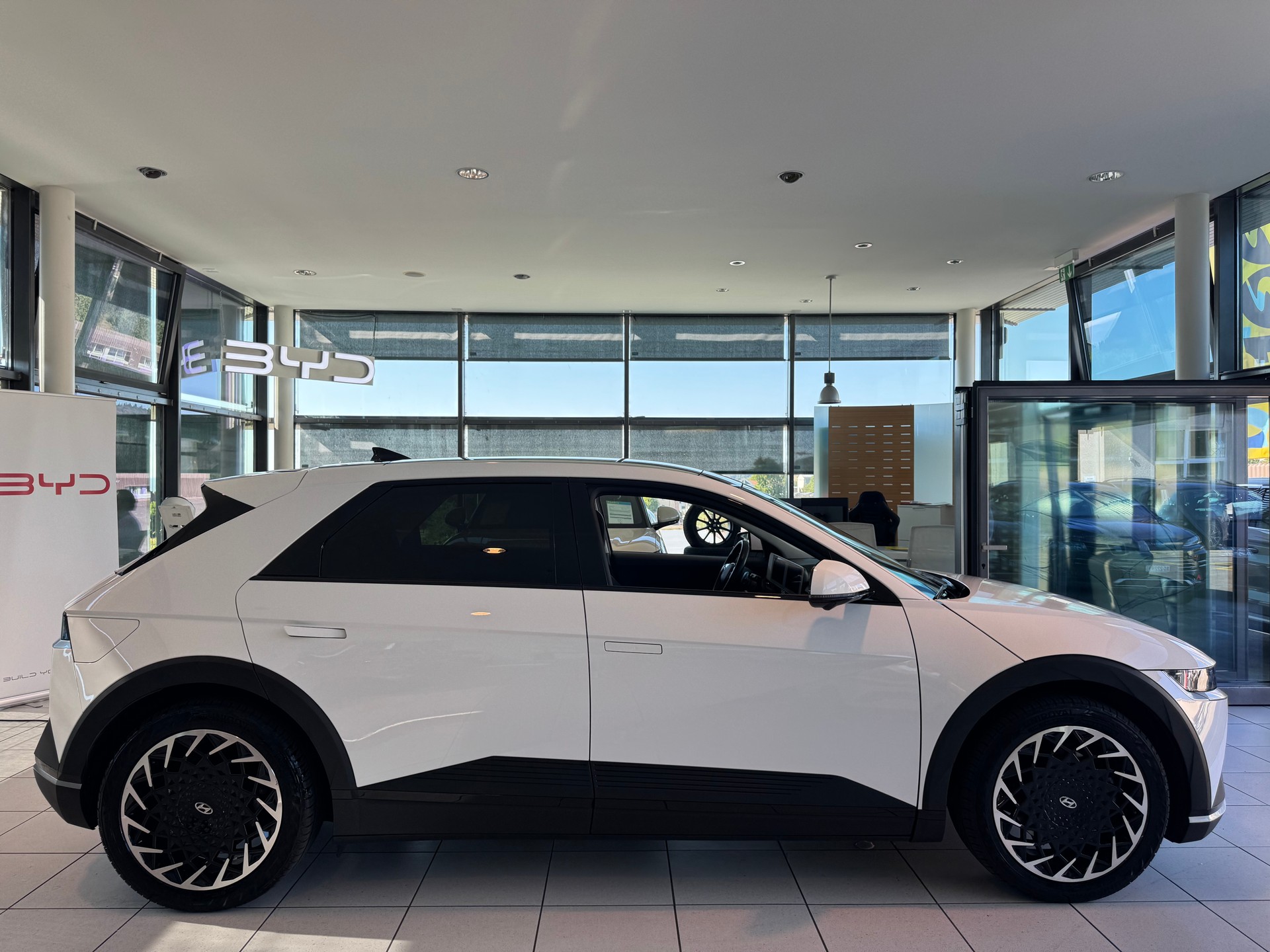 HYUNDAI Ioniq 5 77kWh Vertex 4WD-image-6
