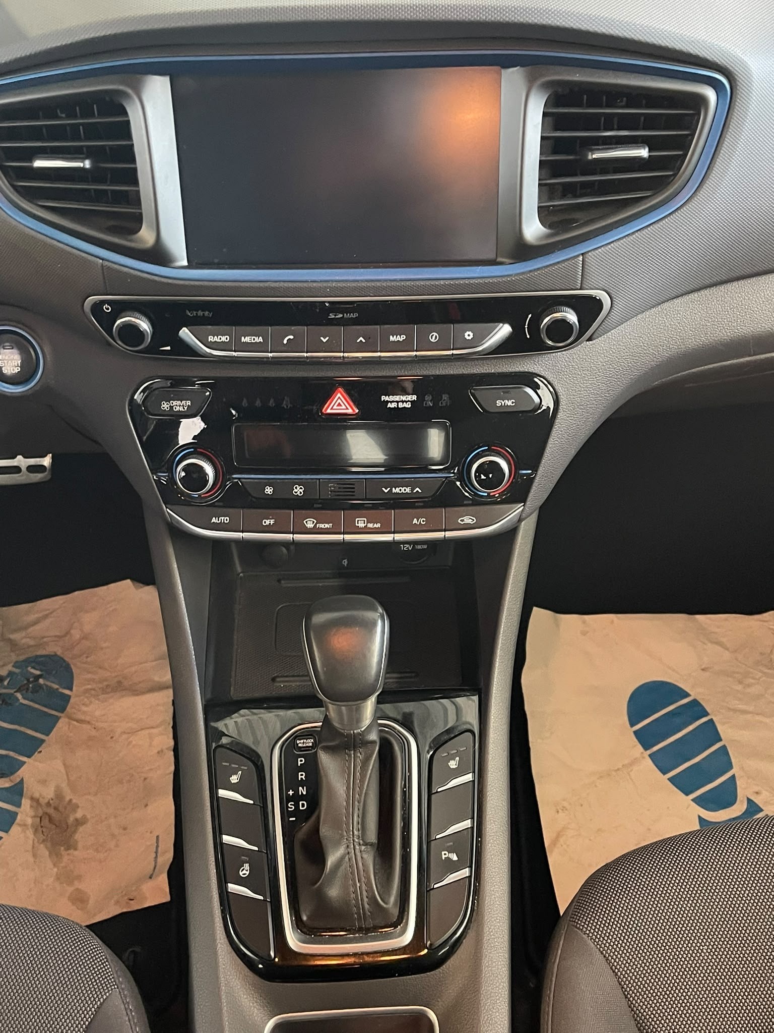 HYUNDAI Ioniq 1.6 GDi HEV Launch Plus DCT | CH-Auto | Frisch MFK | 1-Hand-image-13