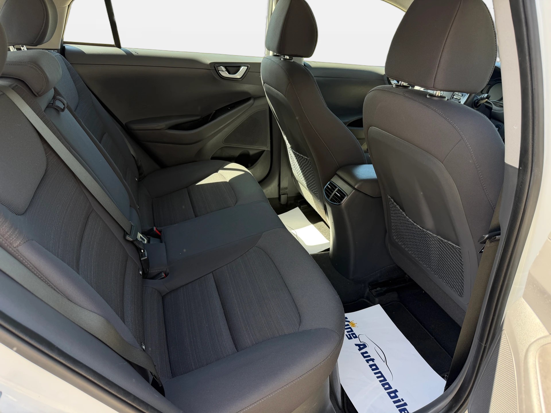 HYUNDAI Ioniq 1.6 GDi HEV Launch Plus DCT | CH-Auto | Frisch MFK | 1-Hand-image-9